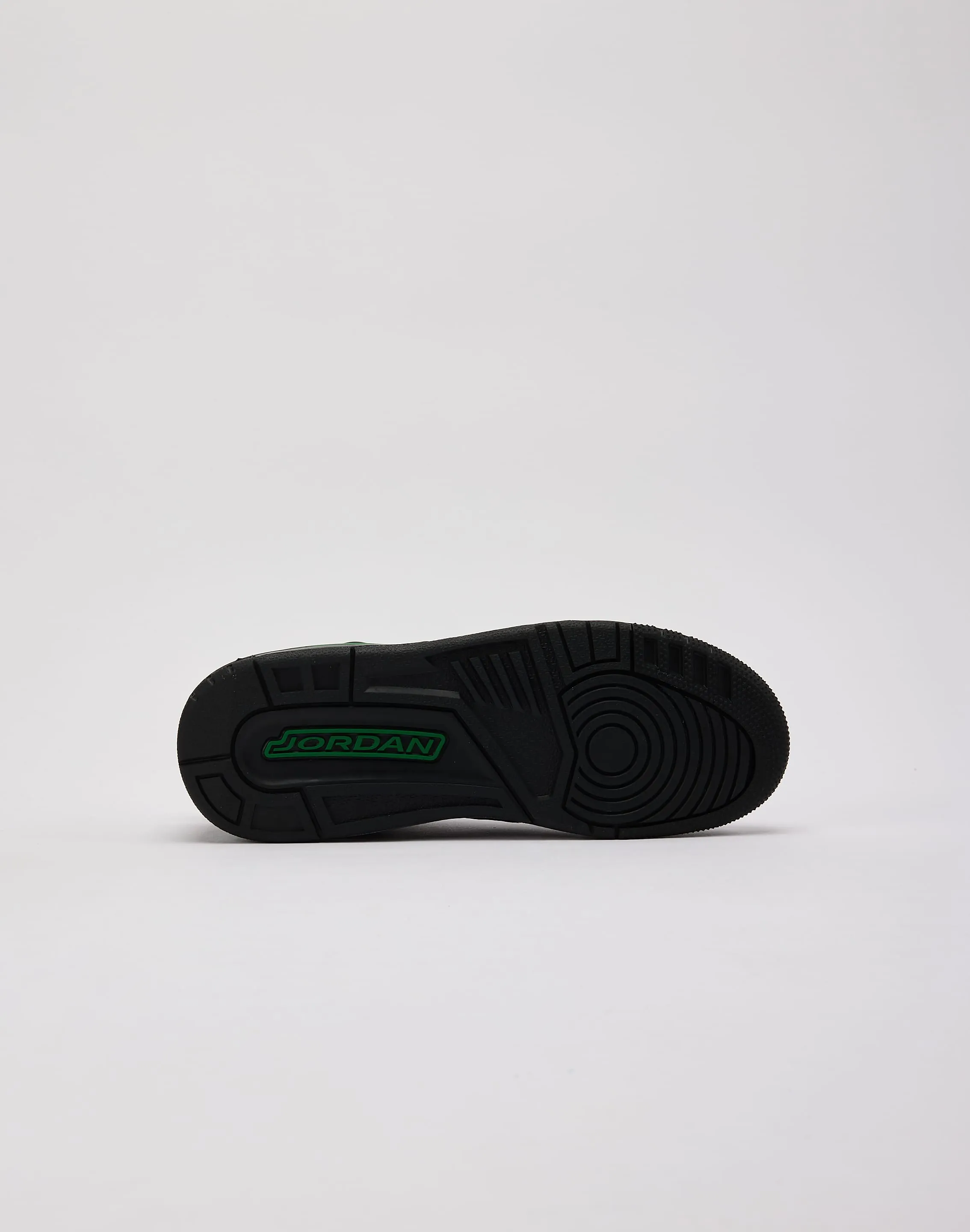 Jordan Spizike Low Grade-School Heat Guard Dad Pick