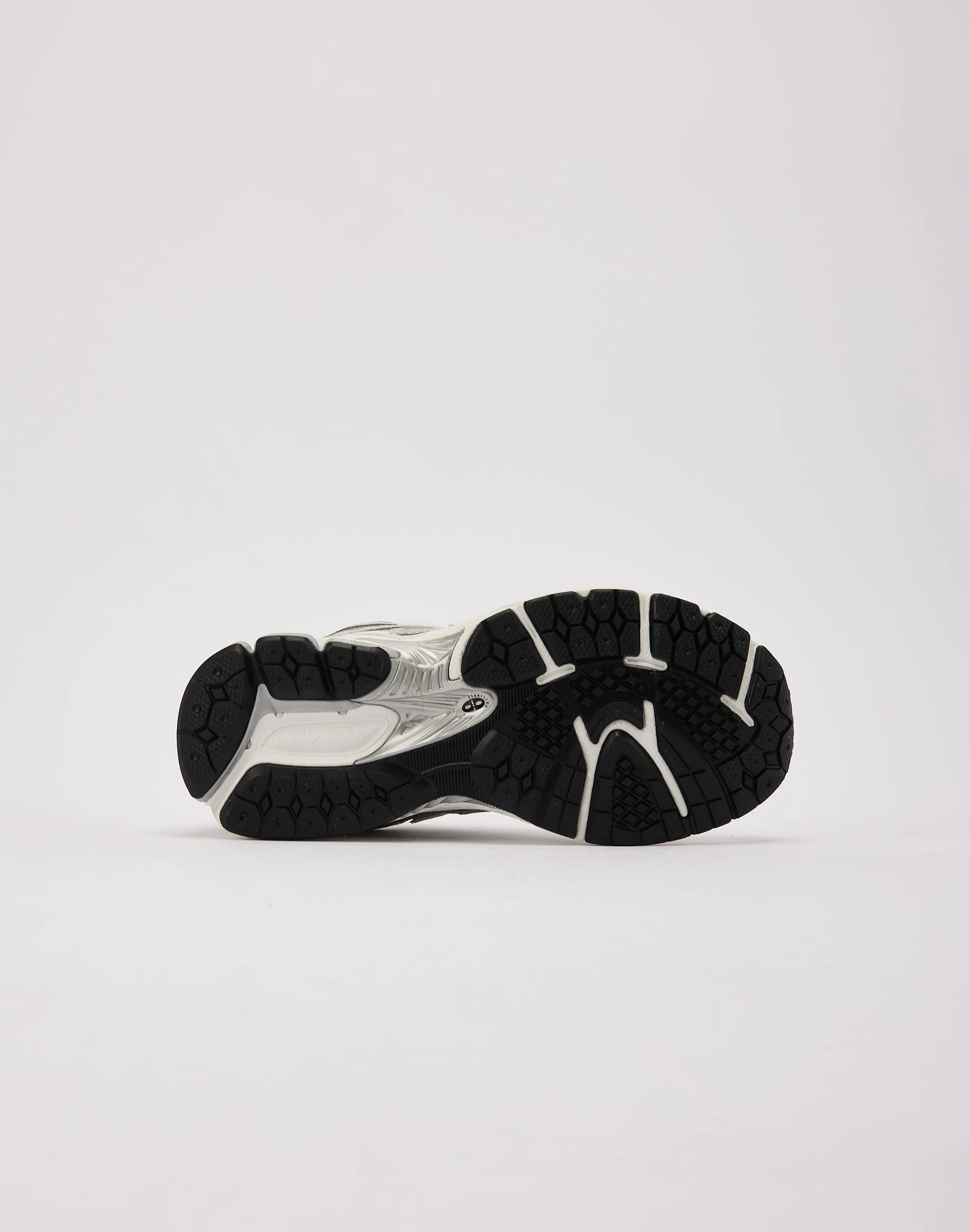 Sleek Wear New Balance 1906R Grade-School