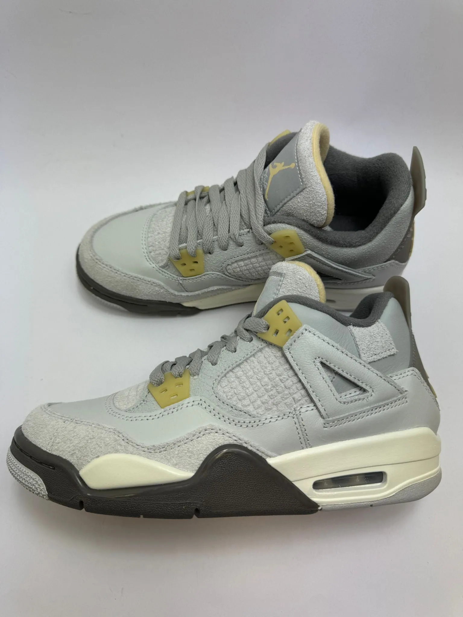 Jordan 4 Retro SE "Craft Photon Dust" Flexible Design