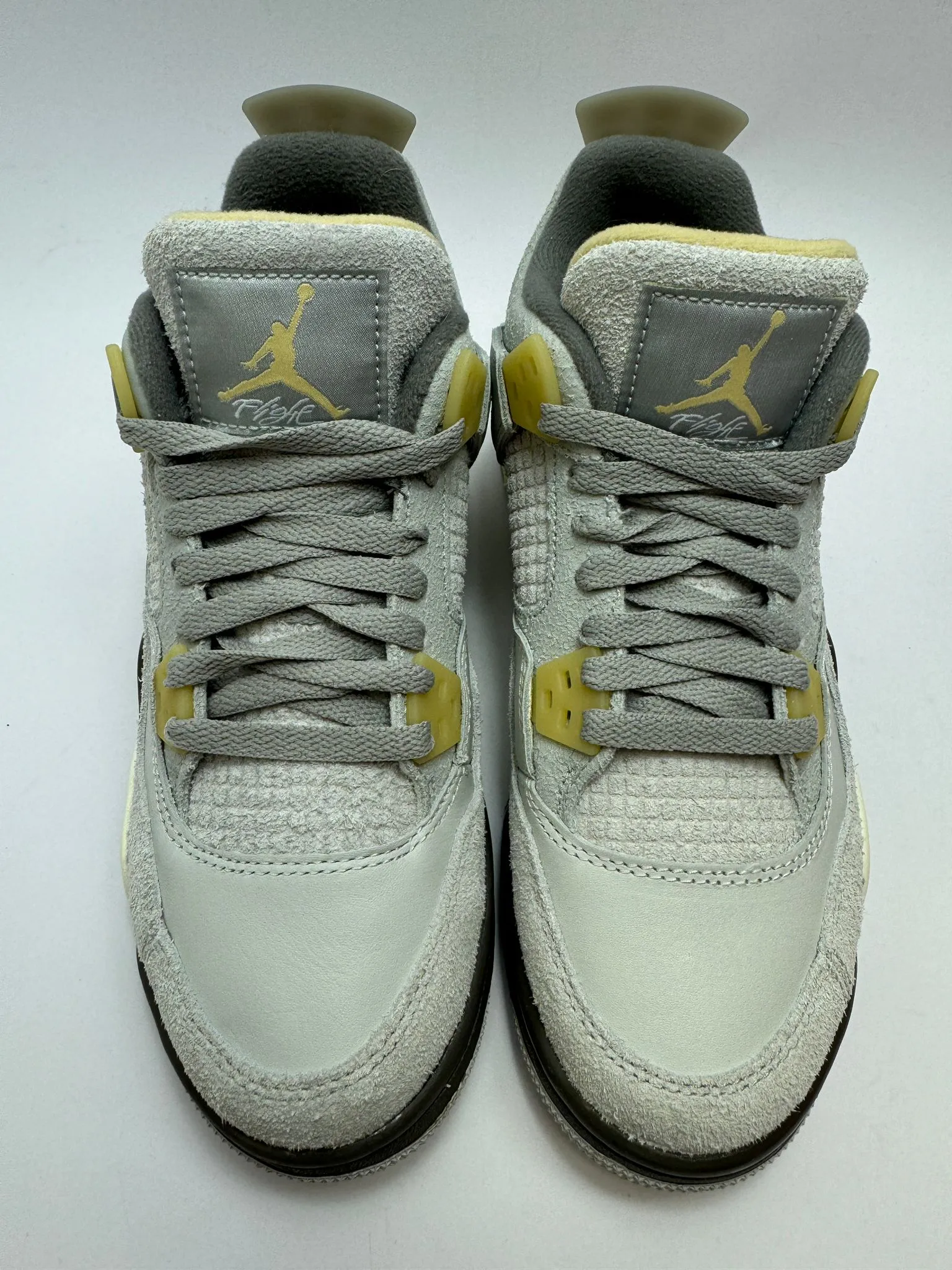 Jordan 4 Retro SE "Craft Photon Dust" Stair Climb Practical Wear