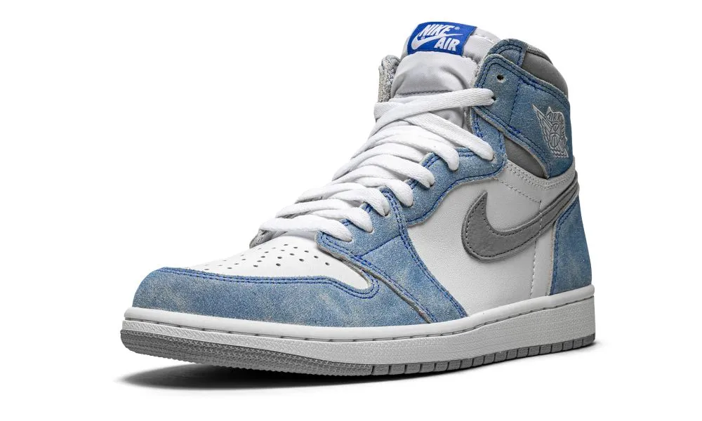 Air Jordan 1 Retro High OG Hyper Royal Local Go