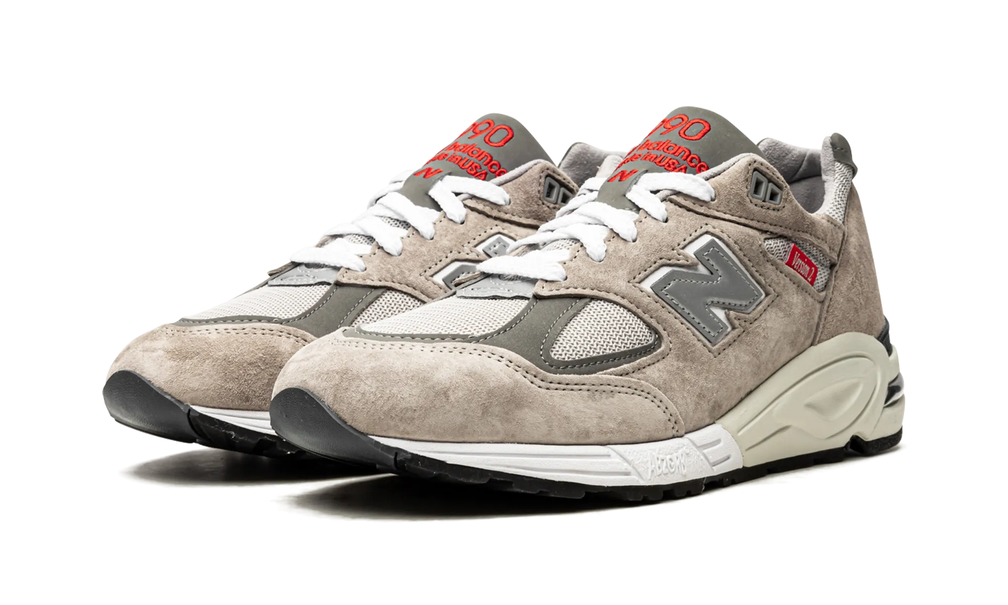 Made in US 990 v2 "Grey / Red" Beach Walks