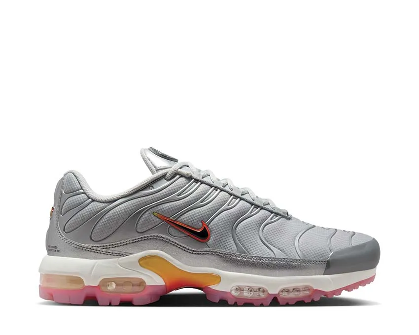 Nike Air Max Plus Golf "US Open" running on dirt shoes