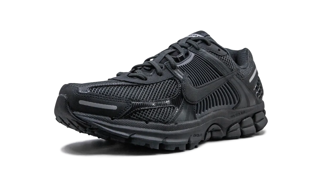 proprioception - enhancing shoes Zoom Vomero 5 SP "Anthracite"