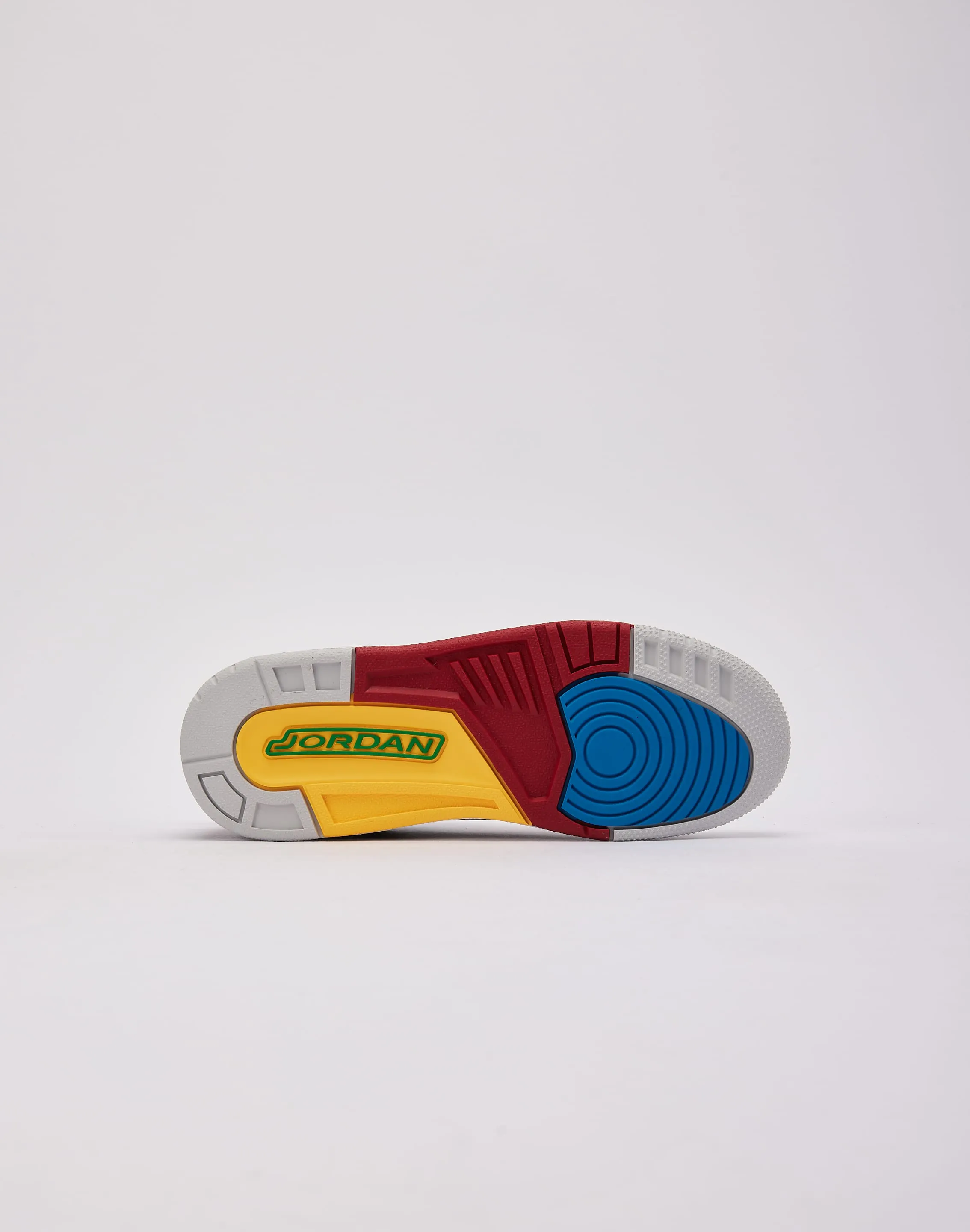 Active Pastel tone Jordan Spizike Low SE Grade-School
