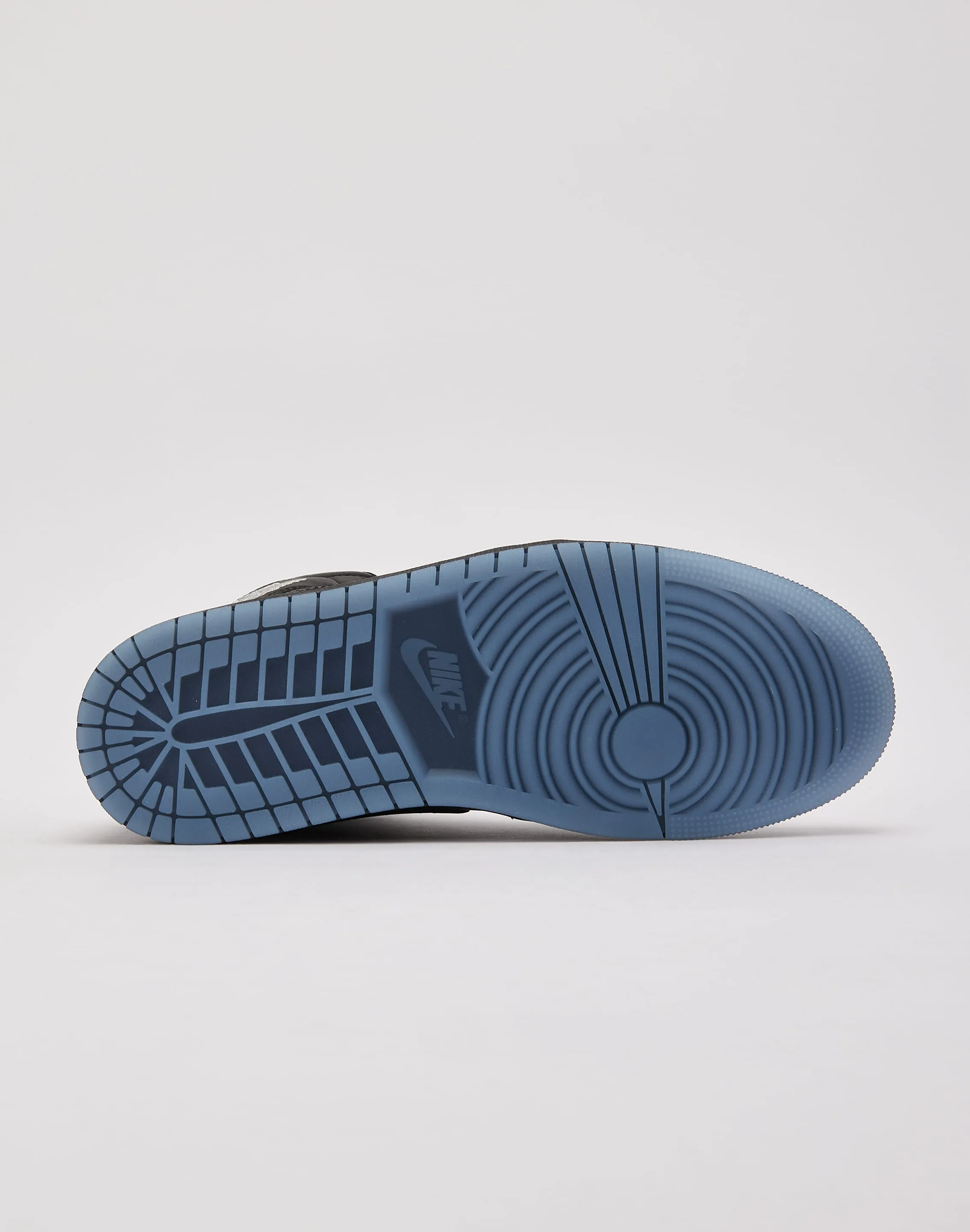 Indoor Track Run Jordan Air Jordan 1 Mid SE