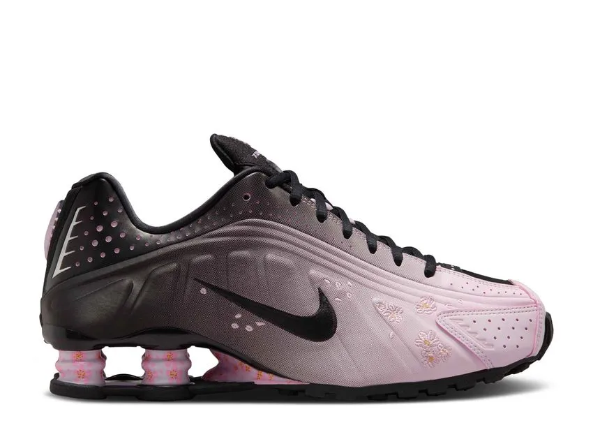 teenagers' style Nike Shox R4 Sakura