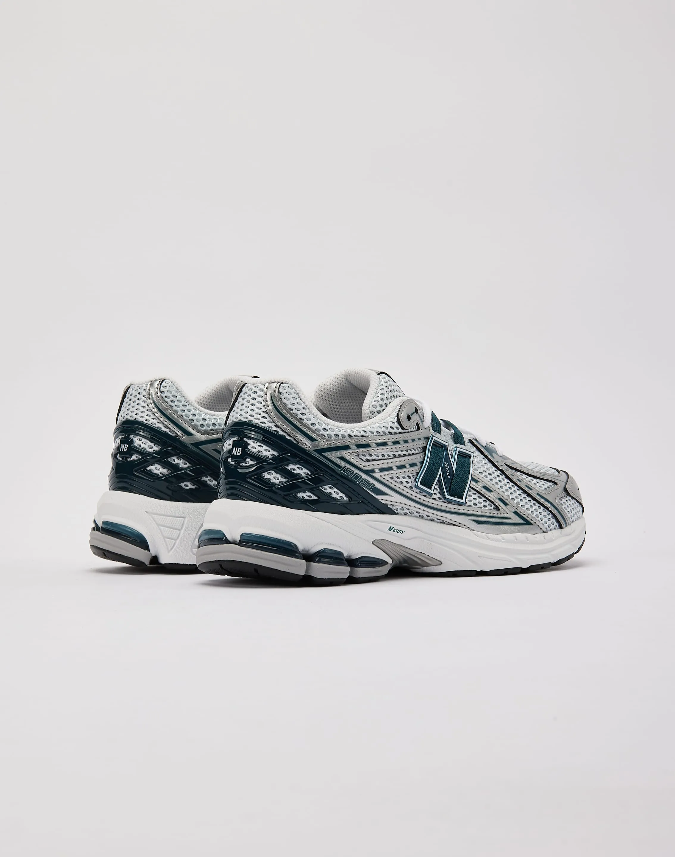 New Balance 1906R Grade-School Urban Pace light texture