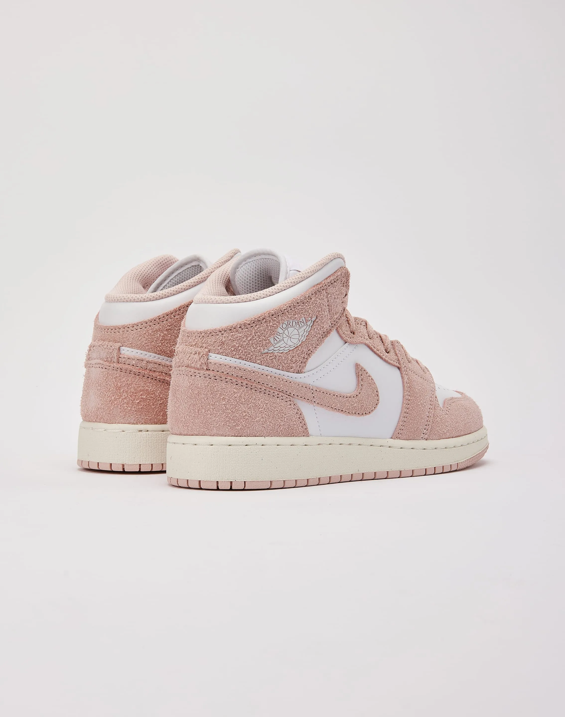 Supportive structure Outfit Key Jordan Air Jordan 1 Mid SE Grade-School