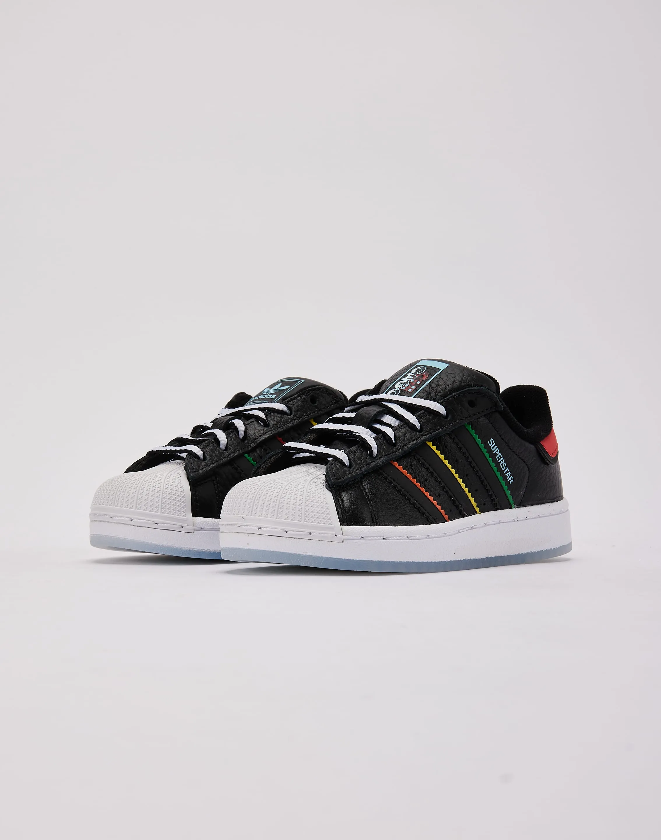Video Look Adidas Superstar II 'Chicago' Toddler