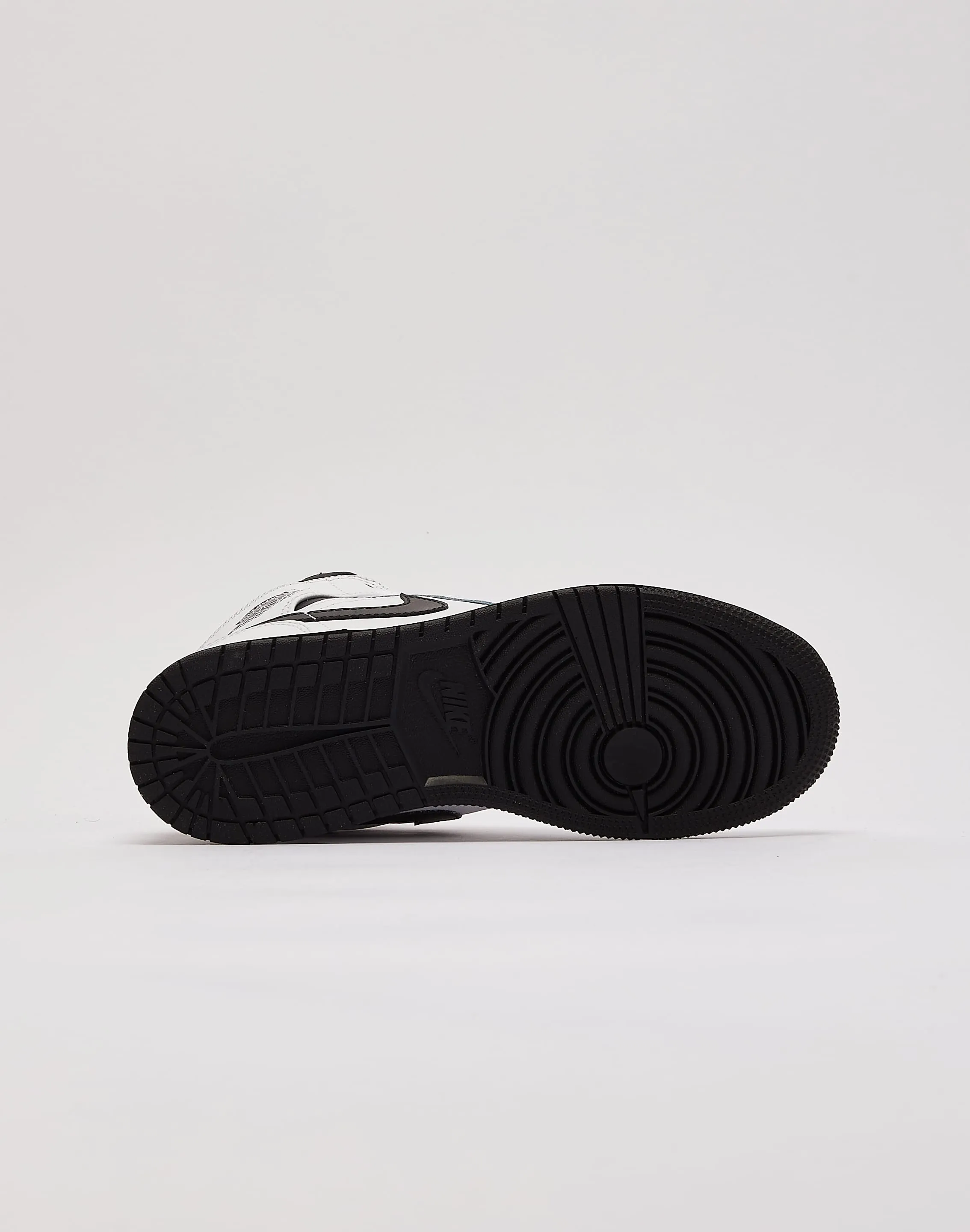 Travel Must Shock Absorbing Jordan Air Jordan 1 Mid Grade-School
