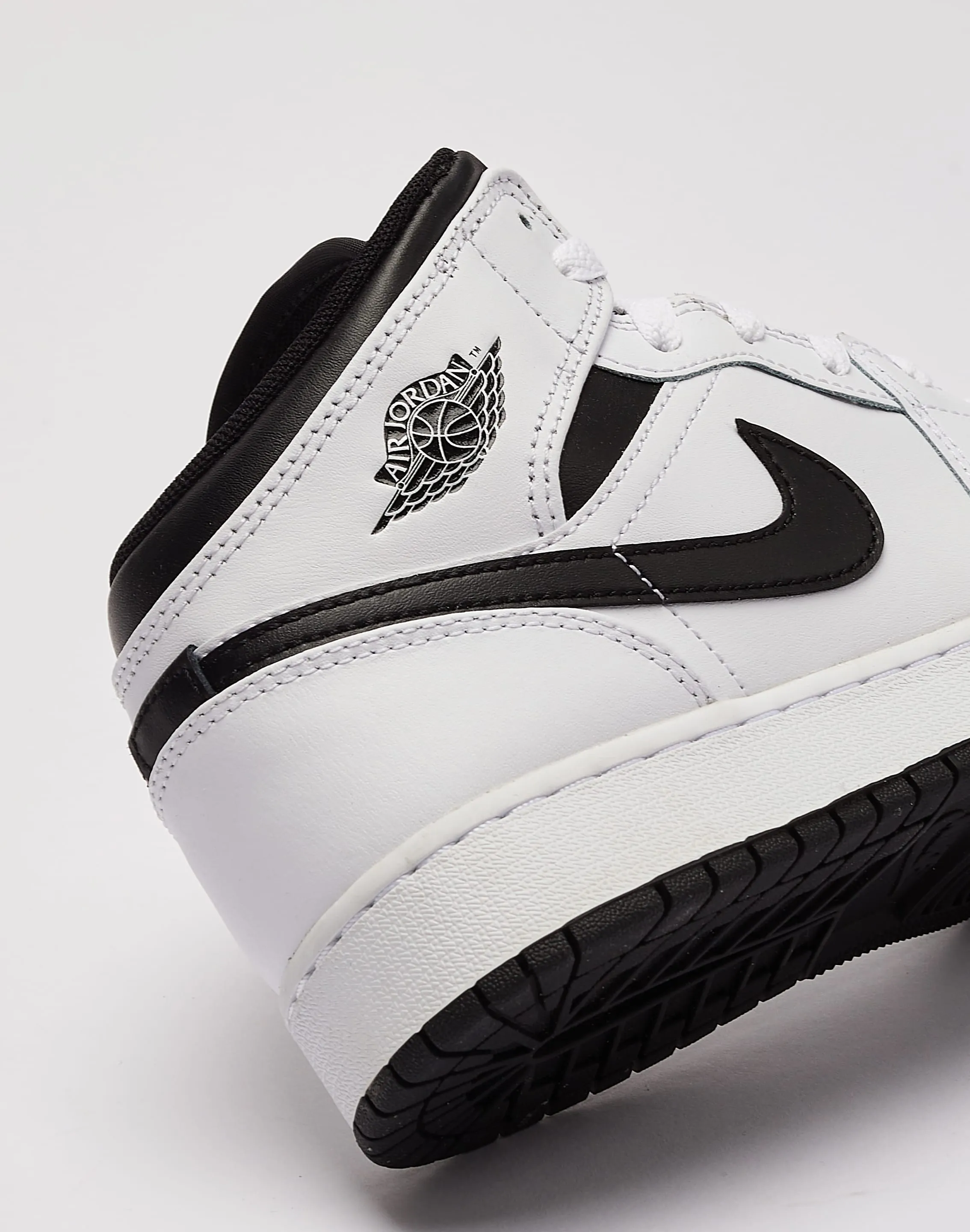 Jordan Air Jordan 1 Mid Grade-School Lightweight Design Comfort Cushion