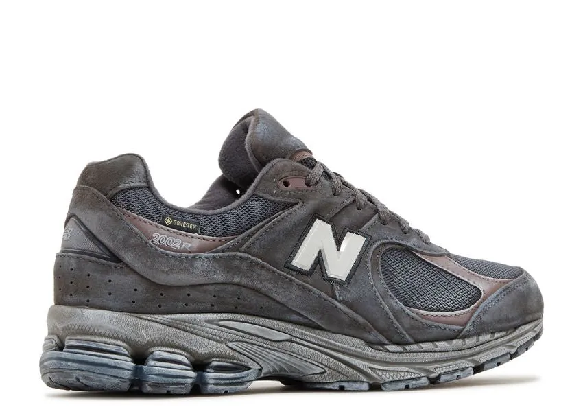 Sport Luxe New Balance 2002R Gore-Tex Magnet Mood Indigo