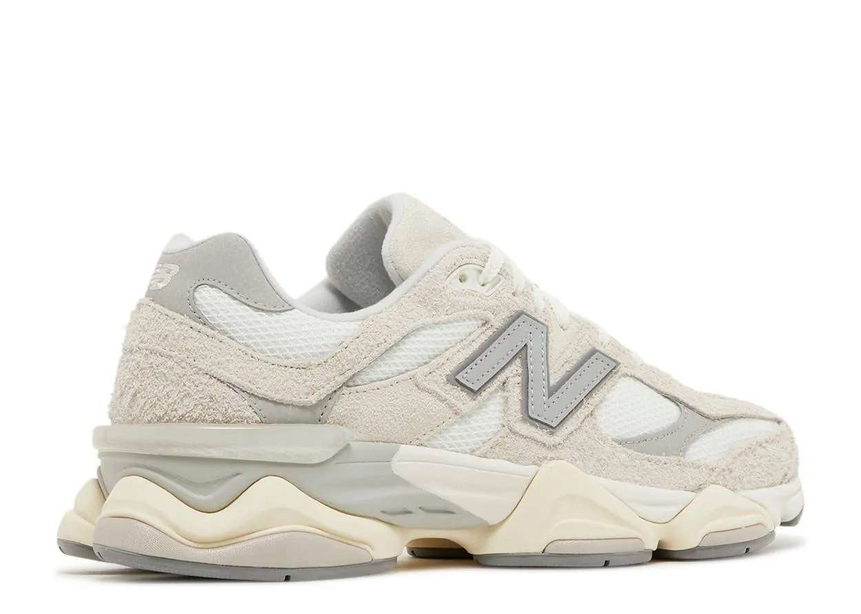New Balance 9060 Moonbeam Sea Salt Alley Run