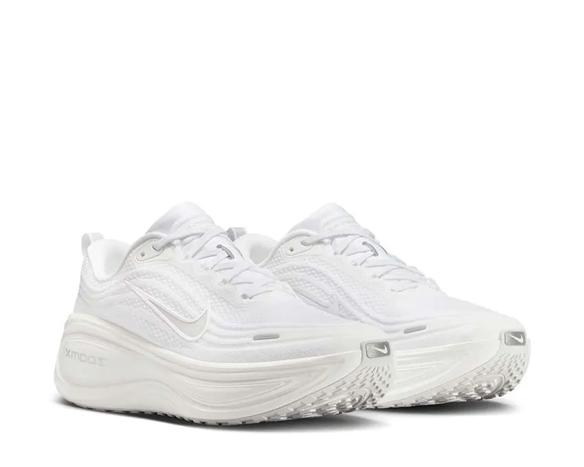 cross - training shoe versatility Nike Vomero Plus "White"
