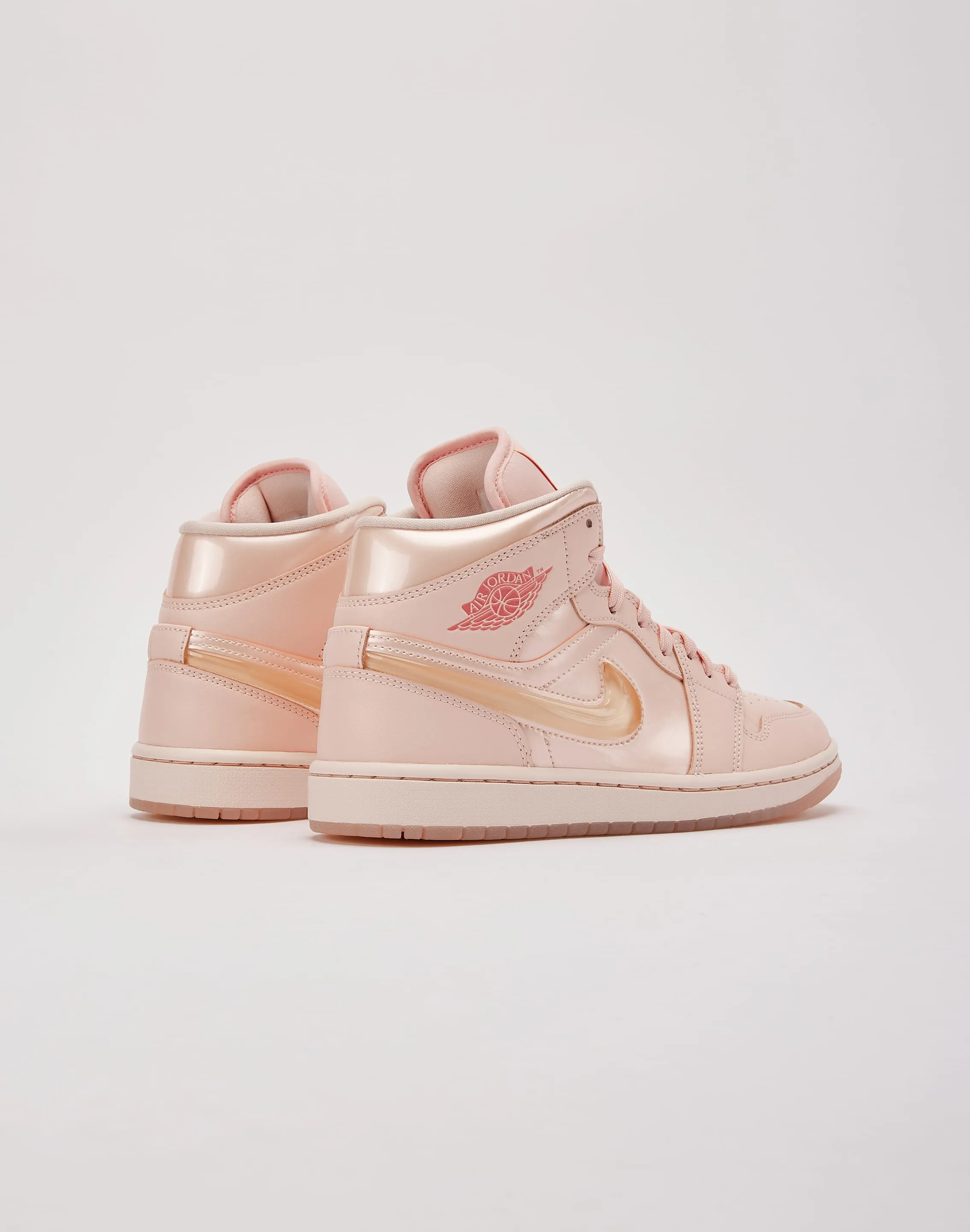 Mountain Strong Abrasion resistant Jordan Air Jordan 1 Mid SE