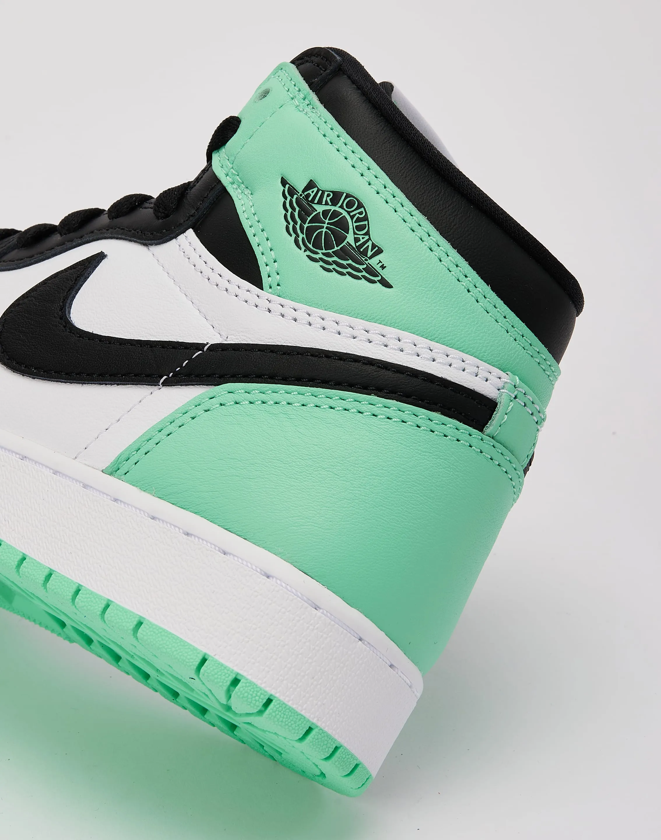 sports Track Run Jordan Air Jordan 1 Retro High OG 'Green Glow' Grade-School