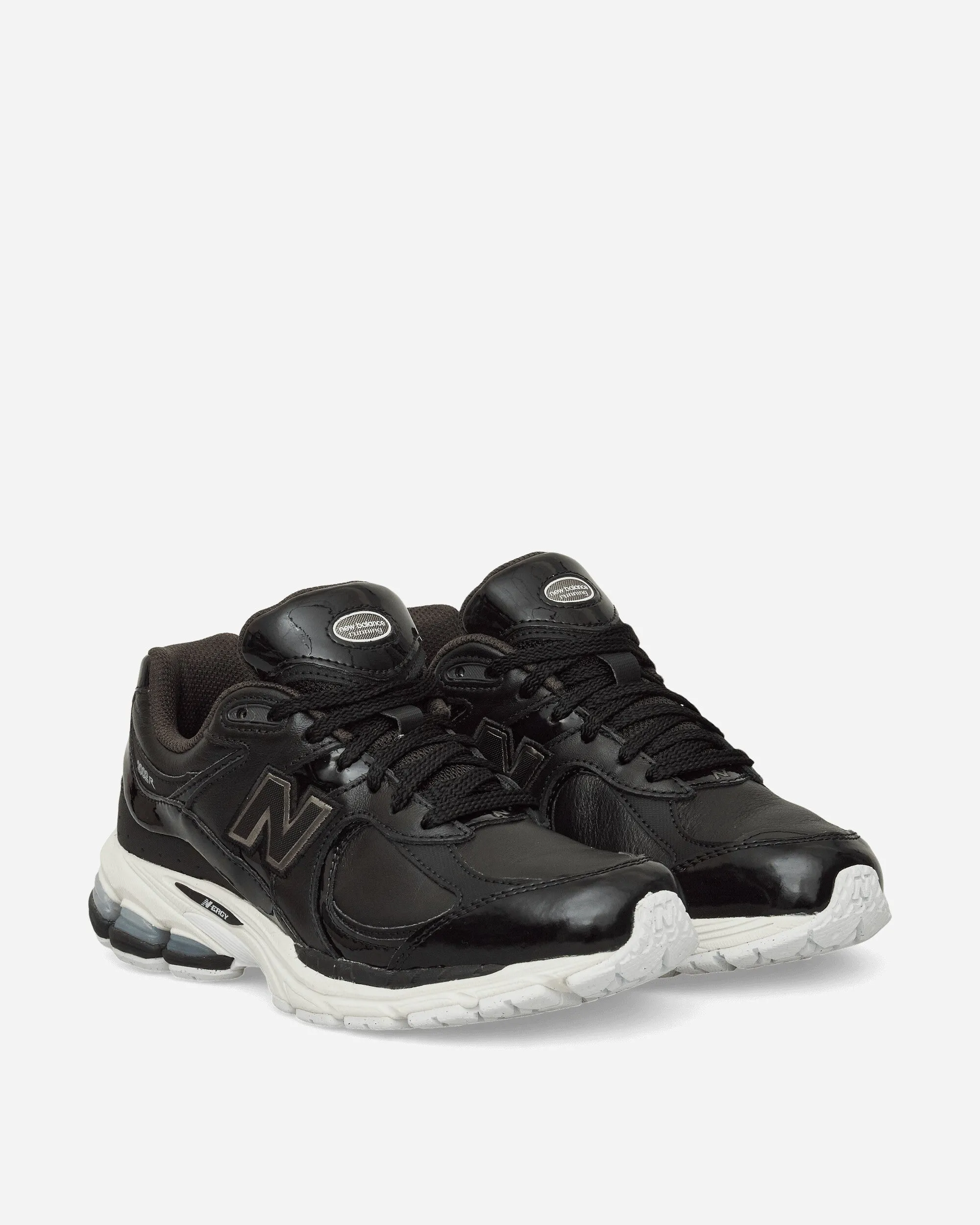 Pose Ready Month Strong 2002R Sneakers Black