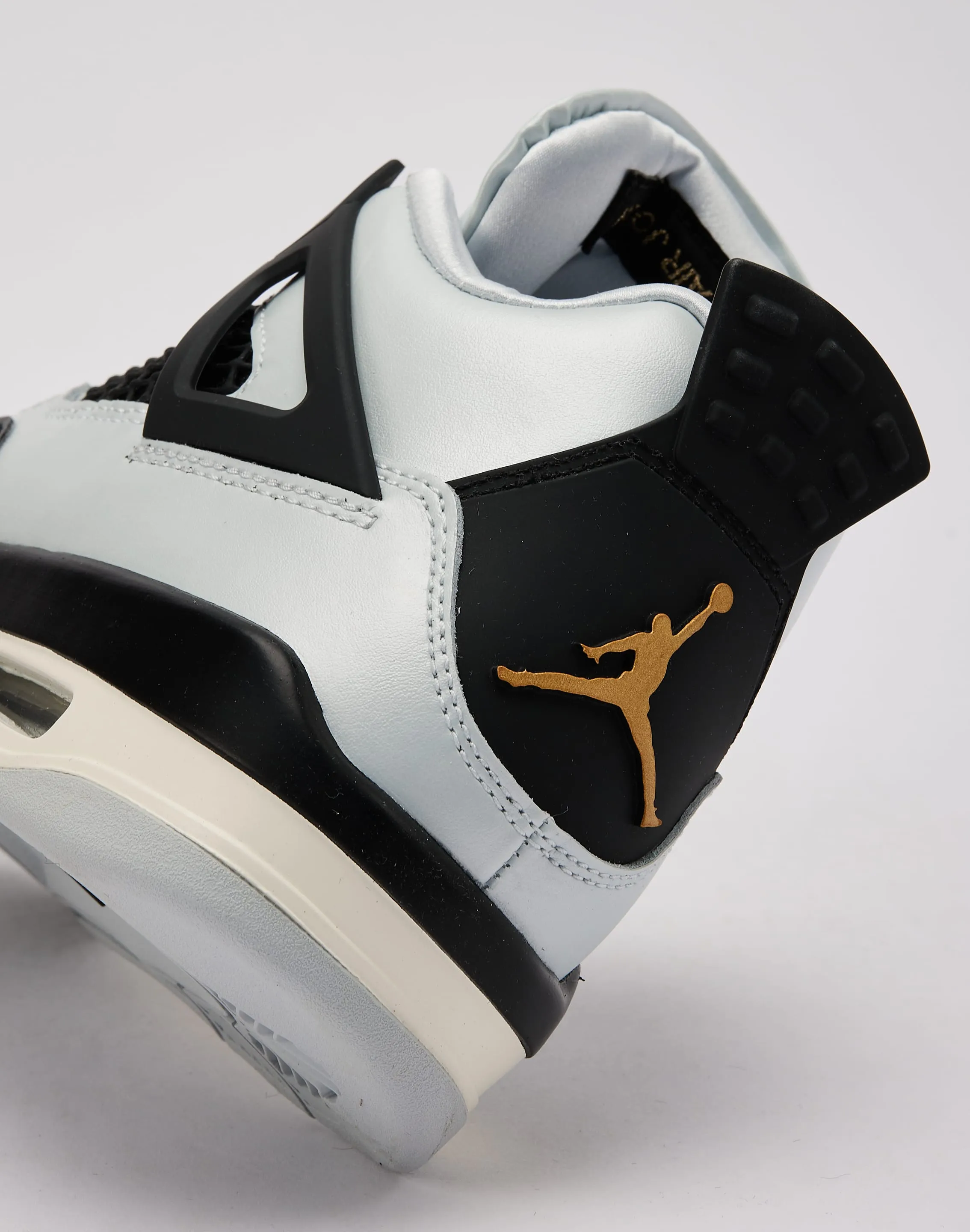 Torsion control Flexibility Feature Jordan Air Jordan 4 Retro 'Pure Platinum' Grade-School