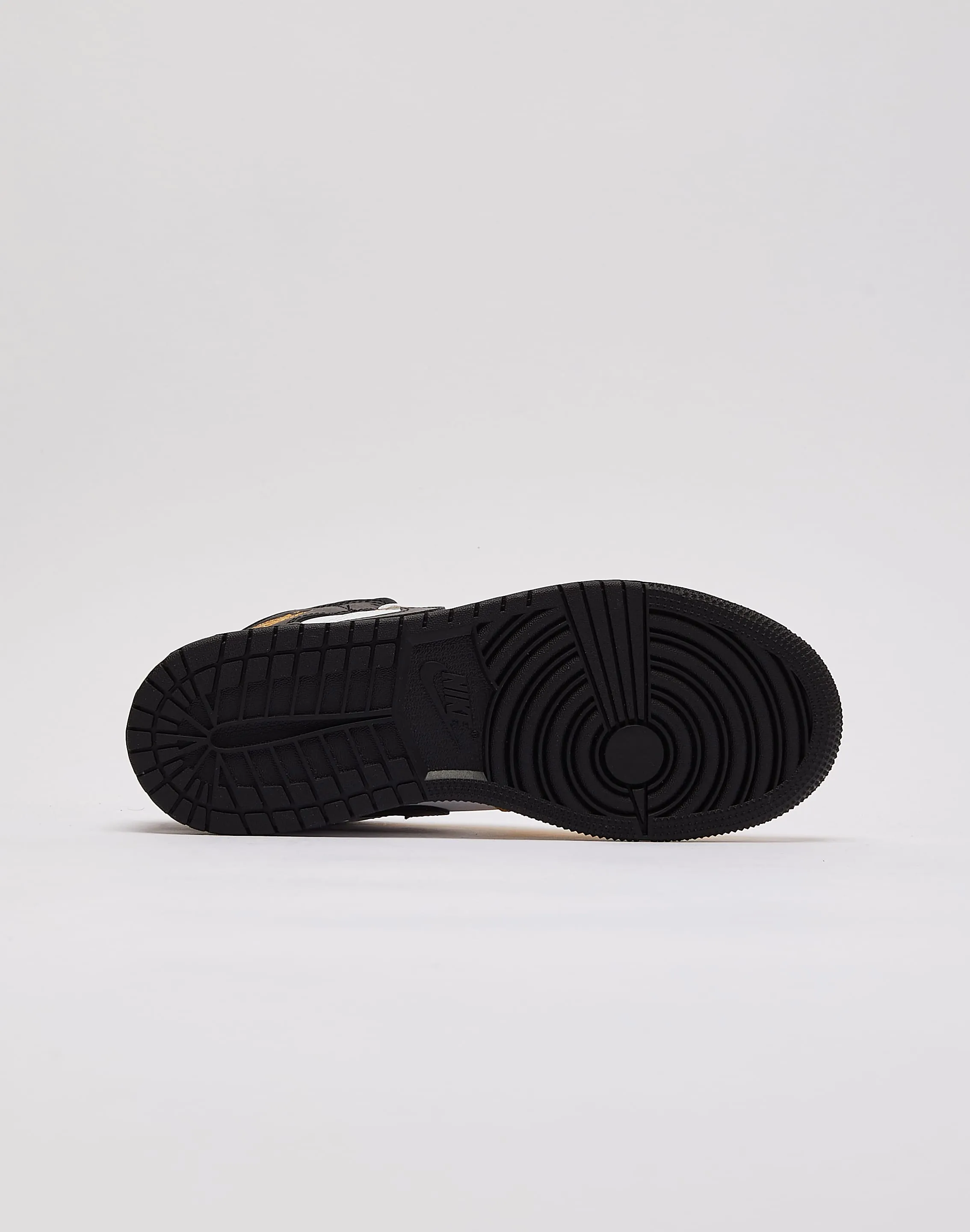 Soul Walk Quick Motion Jordan Air Jordan 1 Mid Grade-School