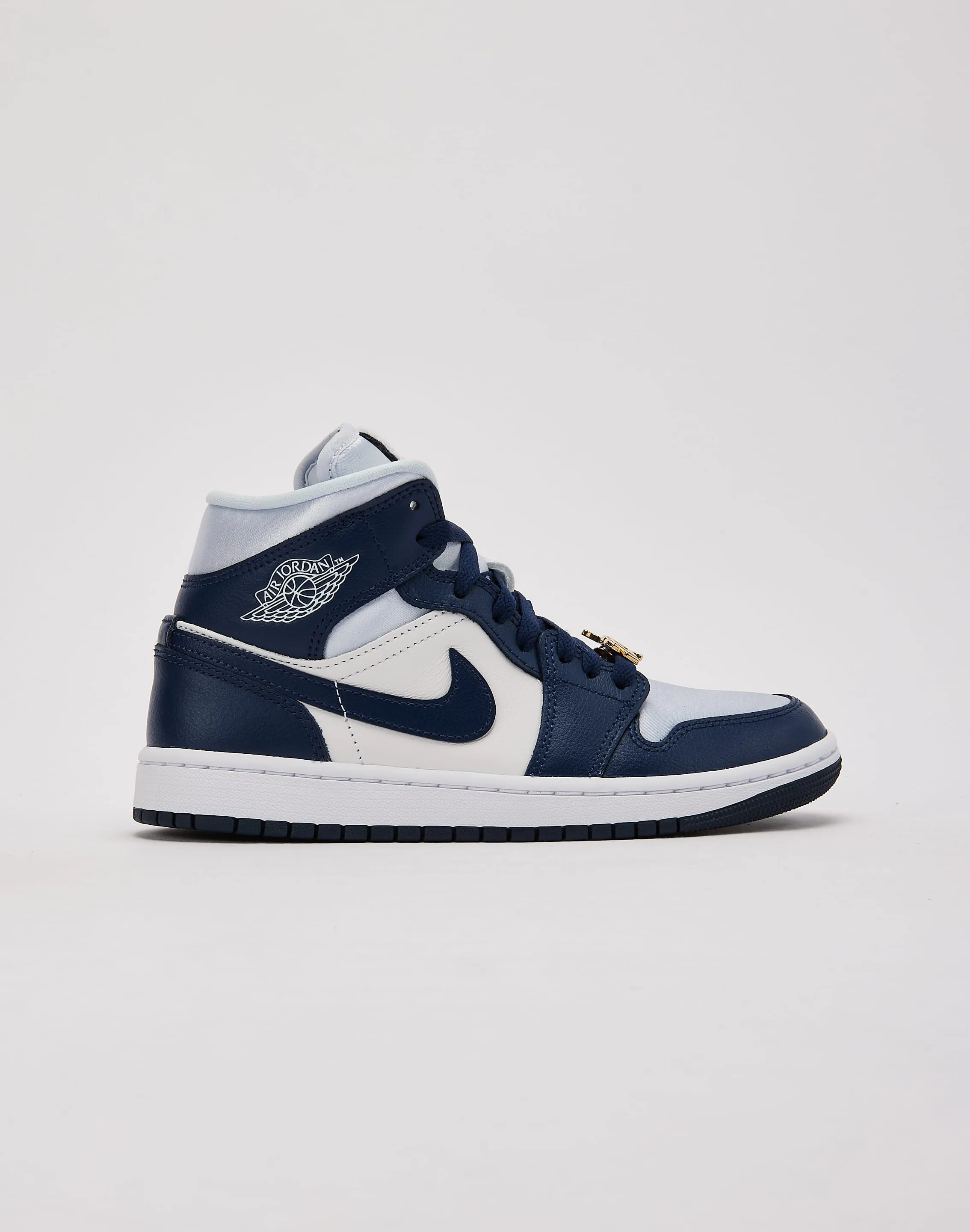 Jordan Air Jordan 1 Mid SE Pool Ready Durable Material