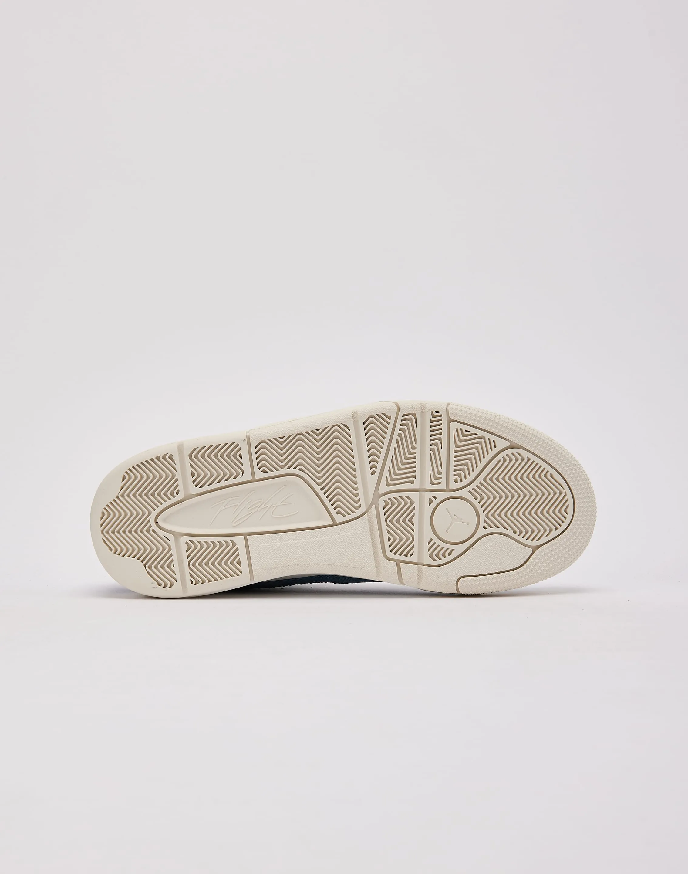 Jordan Flight Court SE Bright Gold Comfort toe