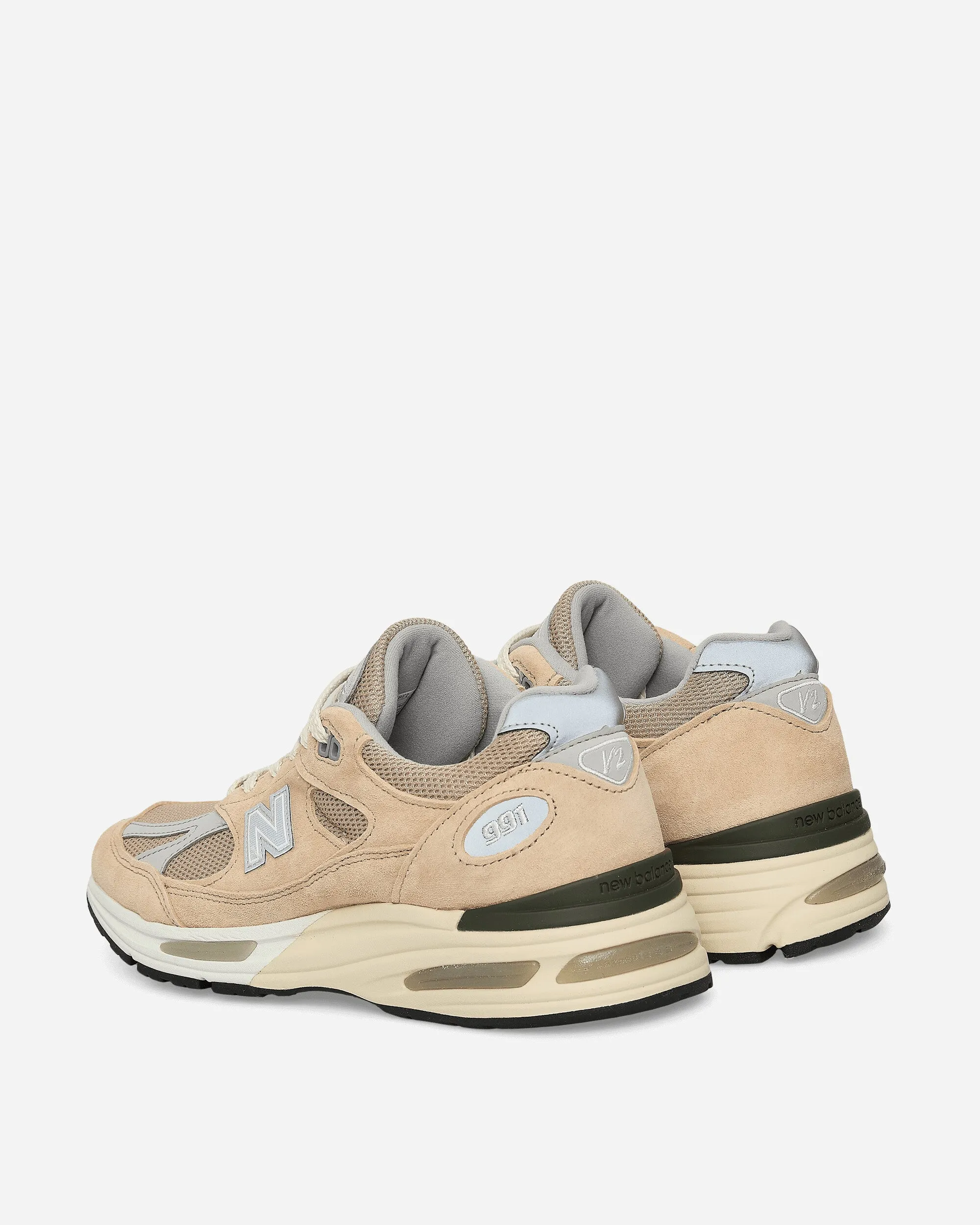 Made in UK 991v2 Sneakers Cuban Sand / Harbor Mist / Silver Galaxy Tone