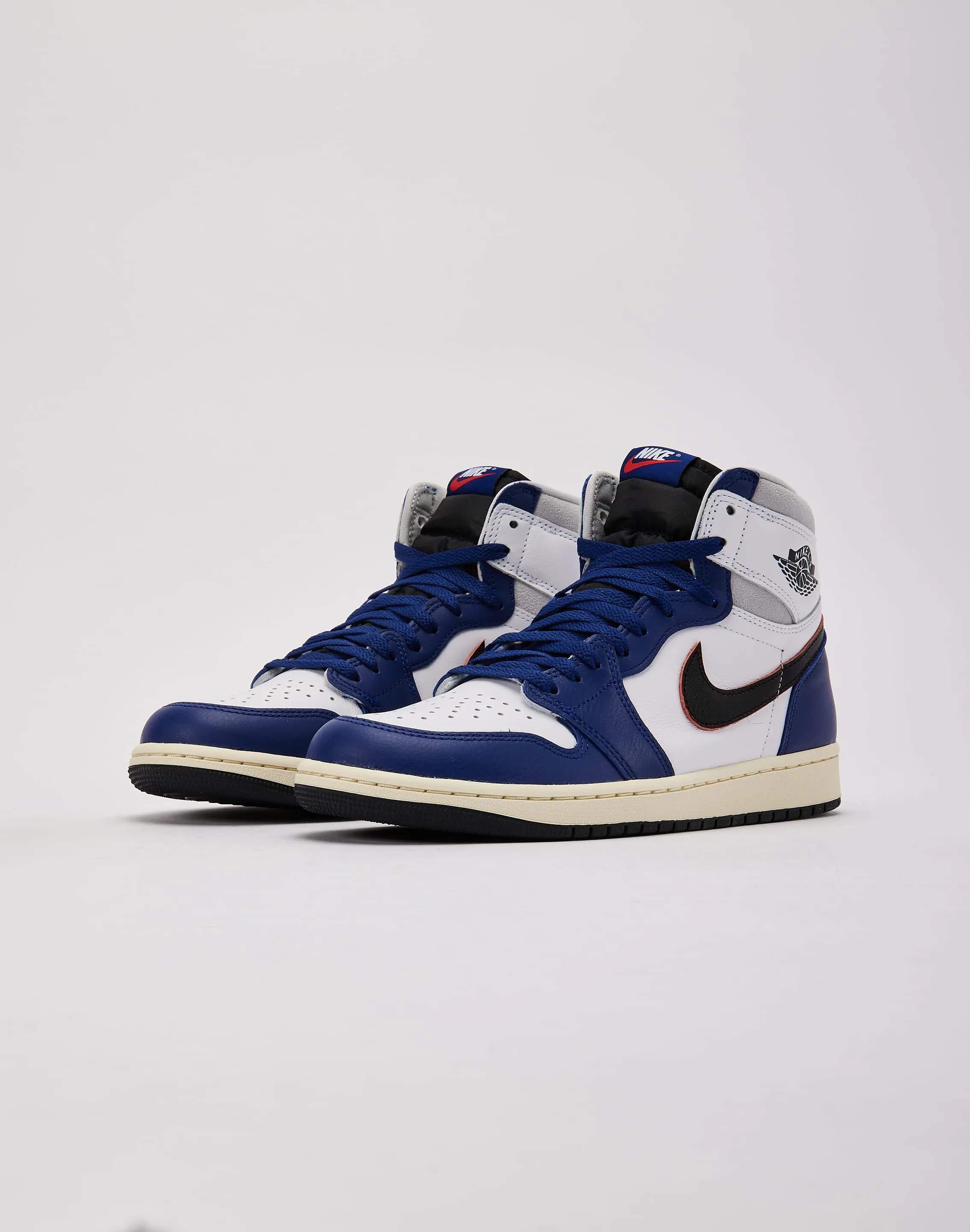 Jordan Air Jordan 1 Retro High OG 'Rare Air' Kind Glow Training