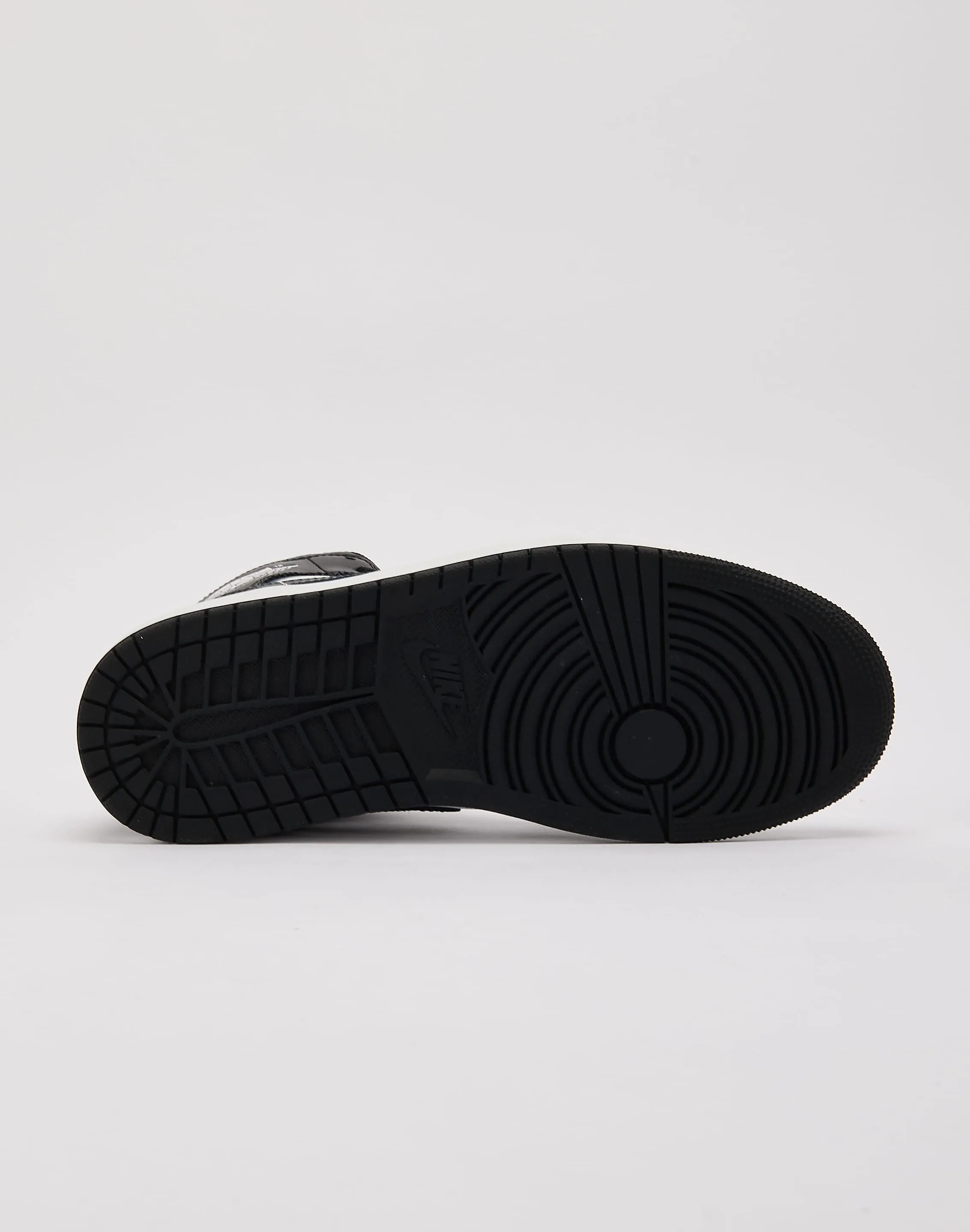 New In Jordan Air Jordan 1 Mid