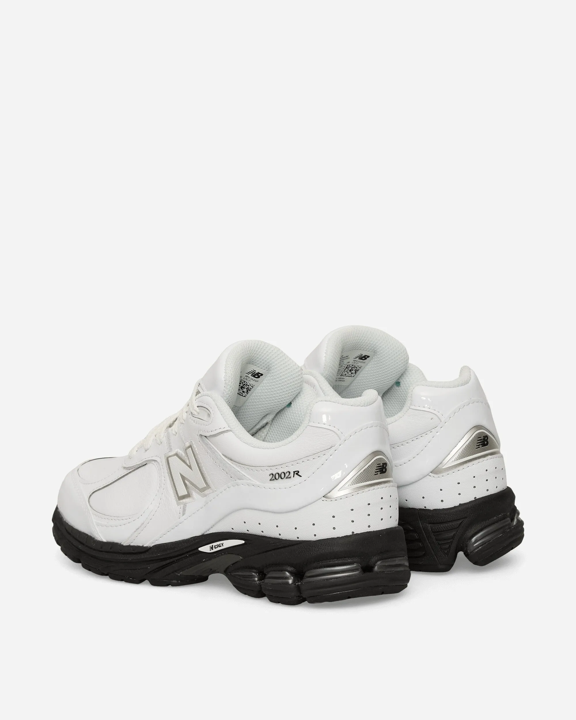 Daily Essential Storm Proof 2002R Sneakers White