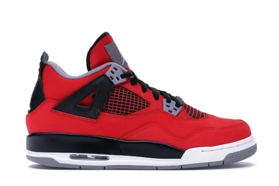 Chic Outfit Feet Support Jordan 4 Retro