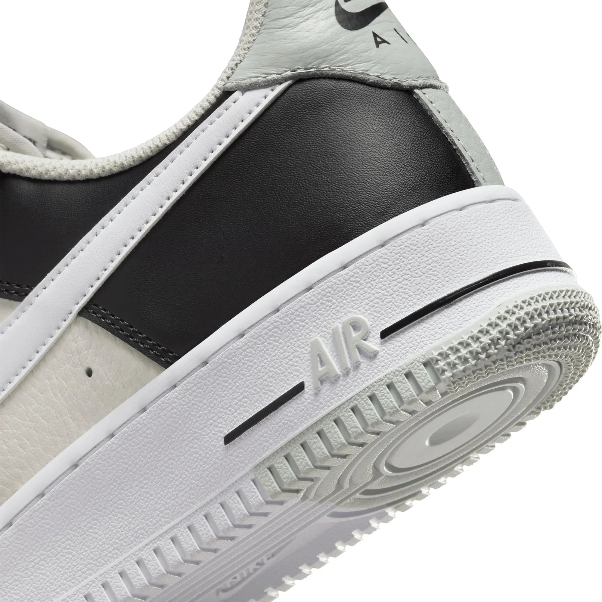 Plain Finish Everyday Routine Air Force 1 Low ?07 LV8 Lifestyle Shoes