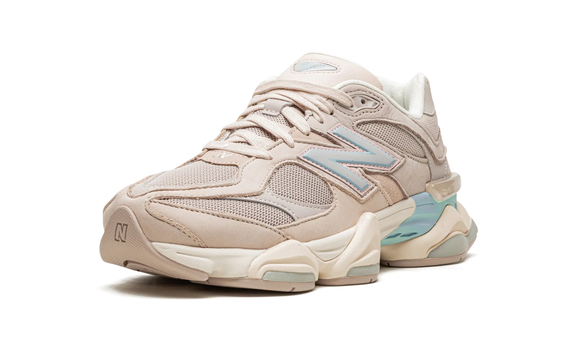 9060 "Ivory" Gentle Walk