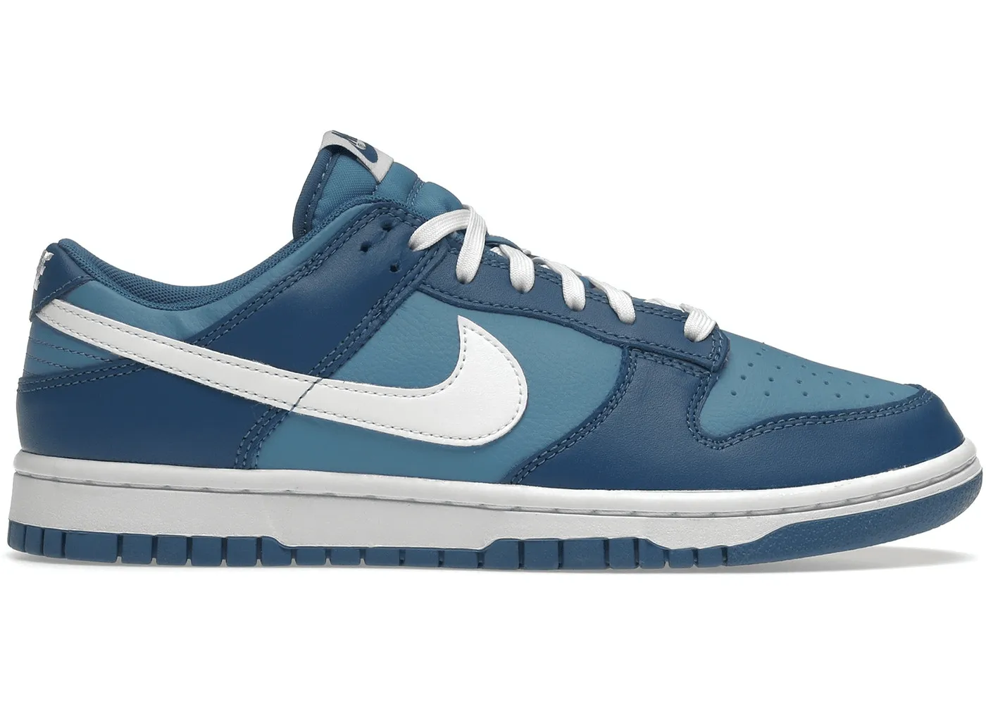 Clean Shape Chat Walk Nike Dunk Low Dark Marina Blue