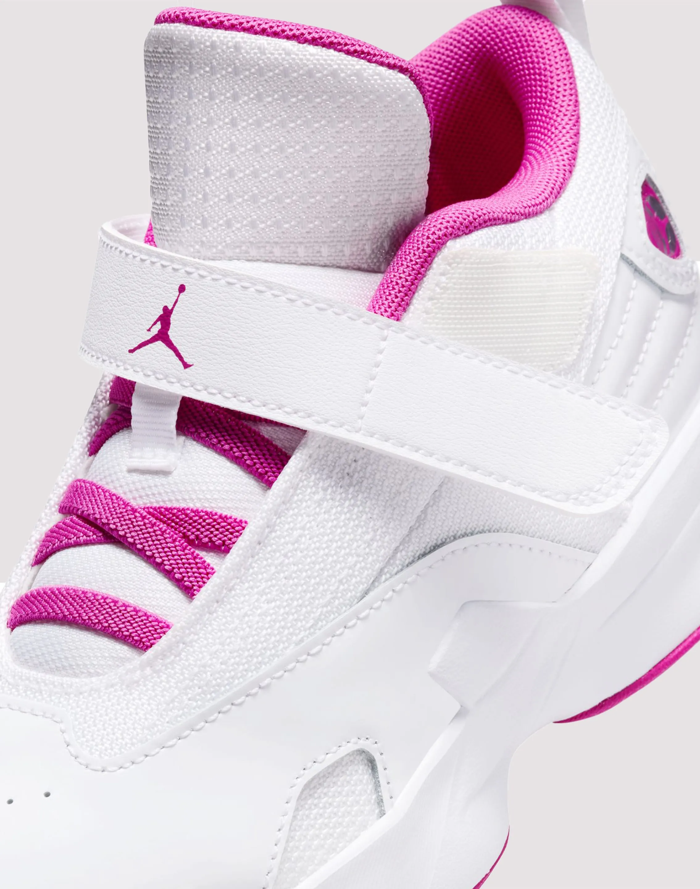Metal Edge construction Jordan Max Aura 6 Preschool Girls' "White/Fire Pink"