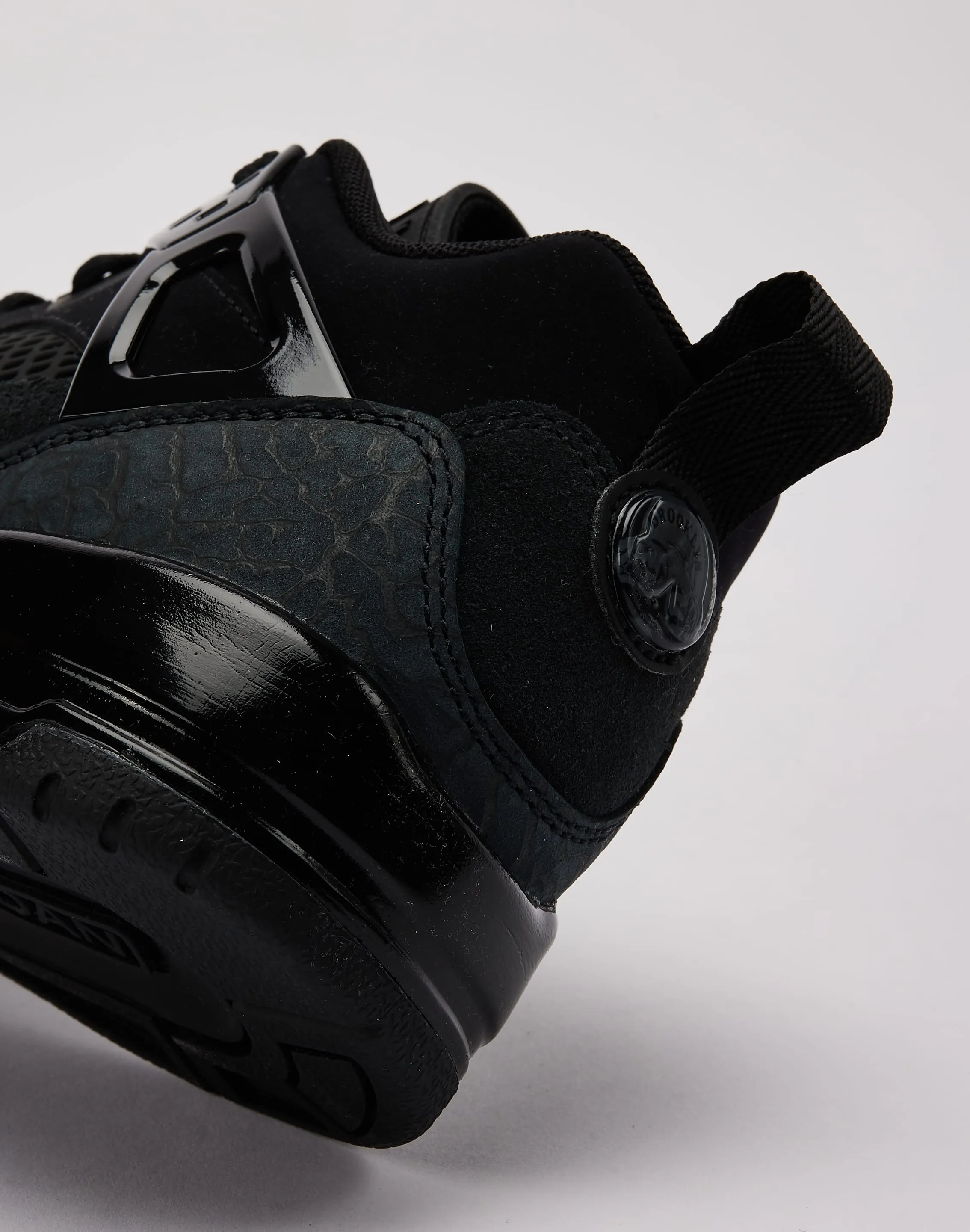 Stable Jordan Spizike Low Grade-School