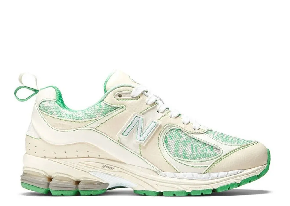 Versatile use Square Toe Design New Balance 2002R Ganni Green Cream