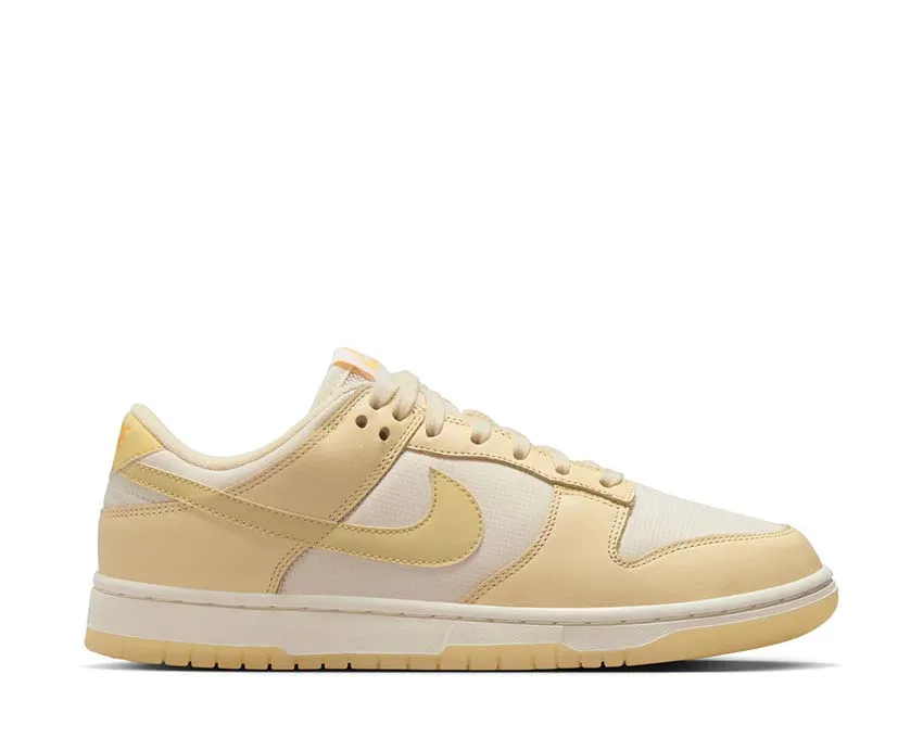 Nike Dunk Low W "Team Gold" Outdoor Use
