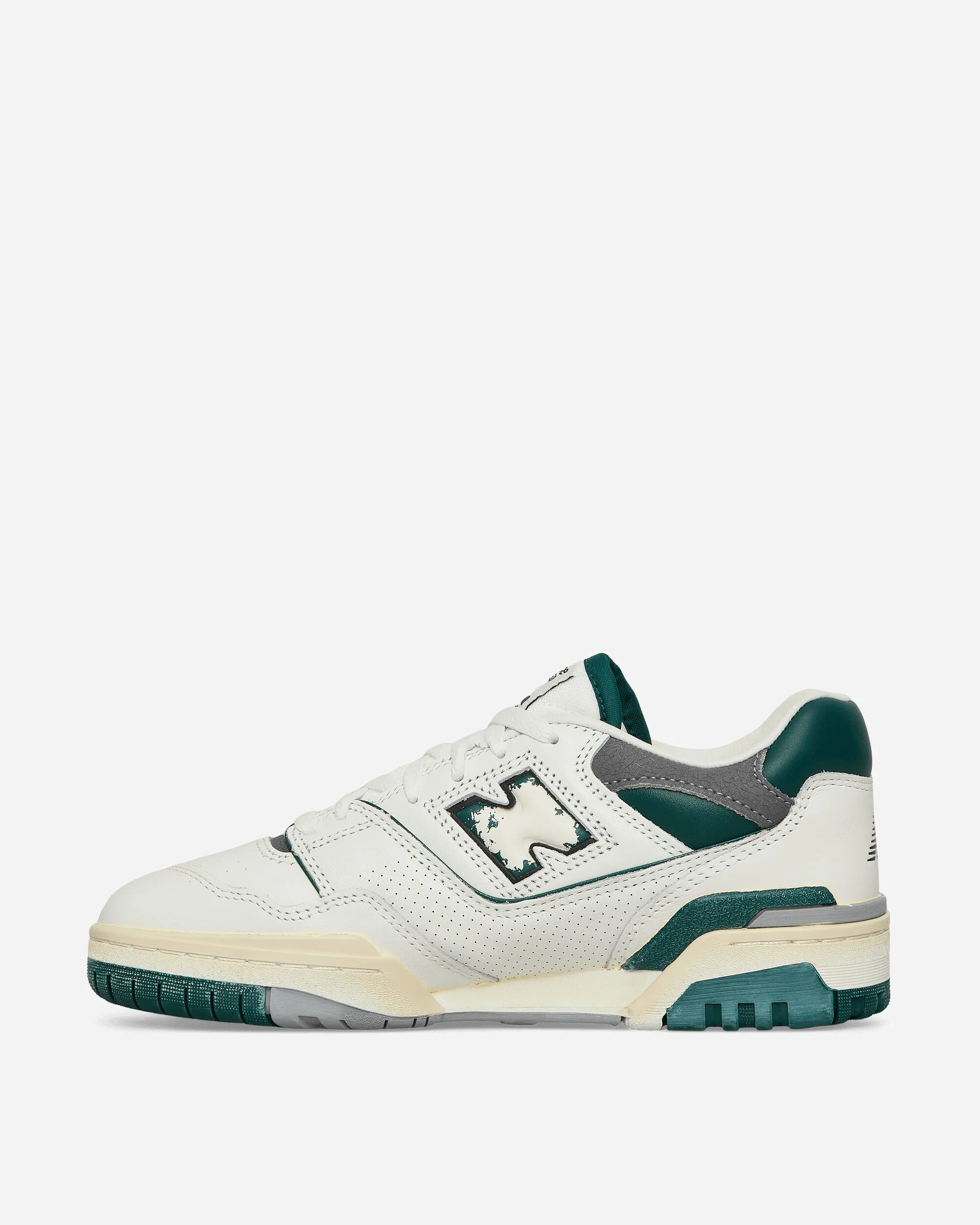 550 Sneakers Sea Salt / Midnight Green Satin Glow Toe box