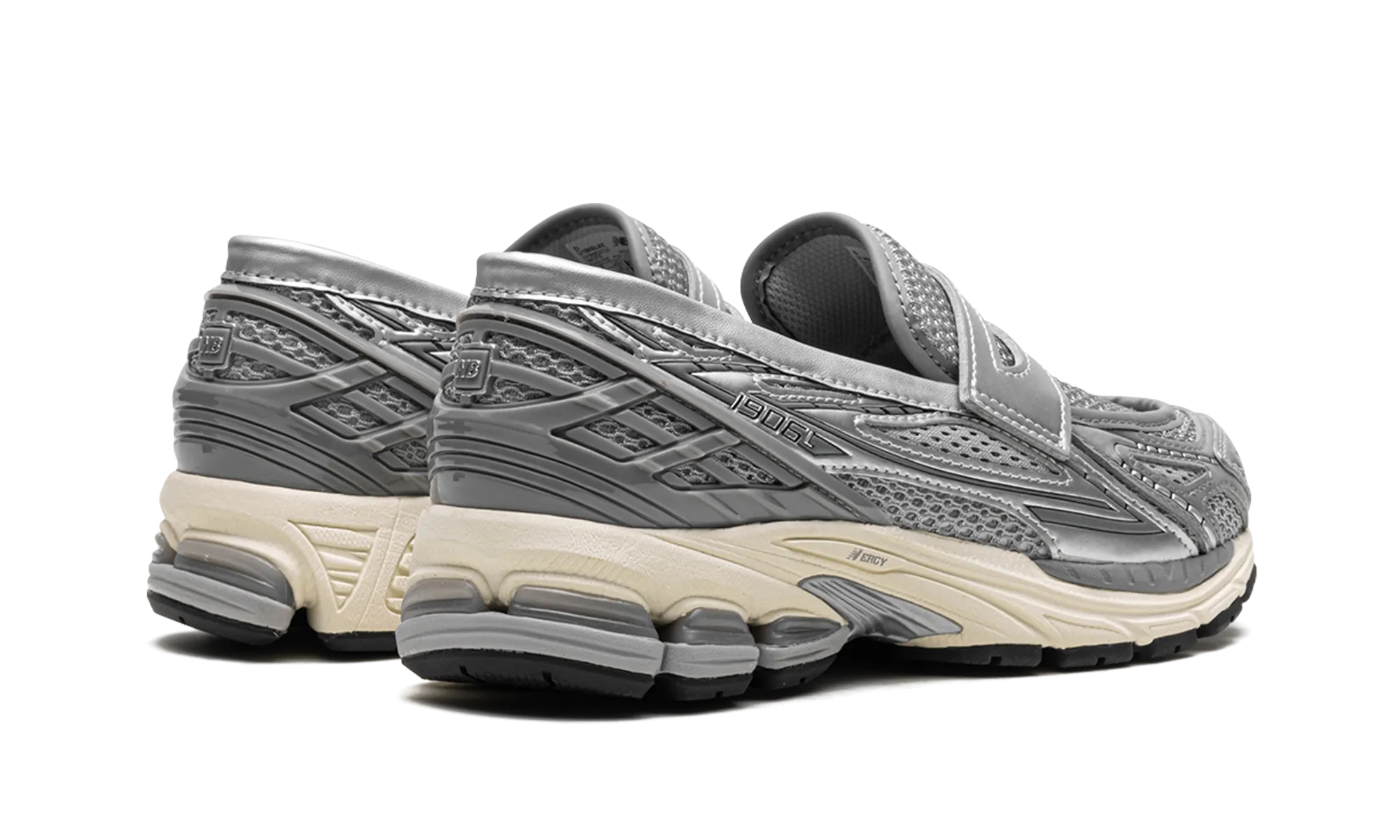 Premium cushioning 1906L "Silver"