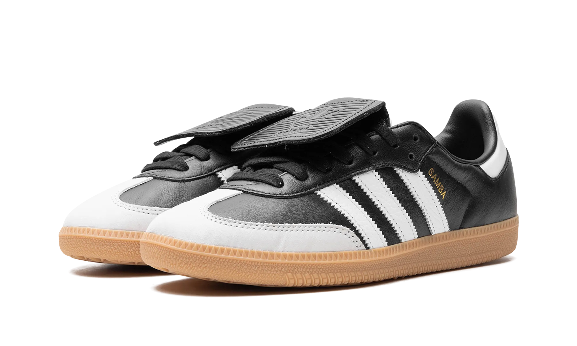 Samba LT WMNS "Black White" Clean Stitch Bus stop