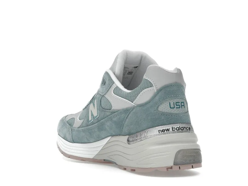 Safe Land Dad Pick New Balance 992 MiUSA Kith Osaka Pack