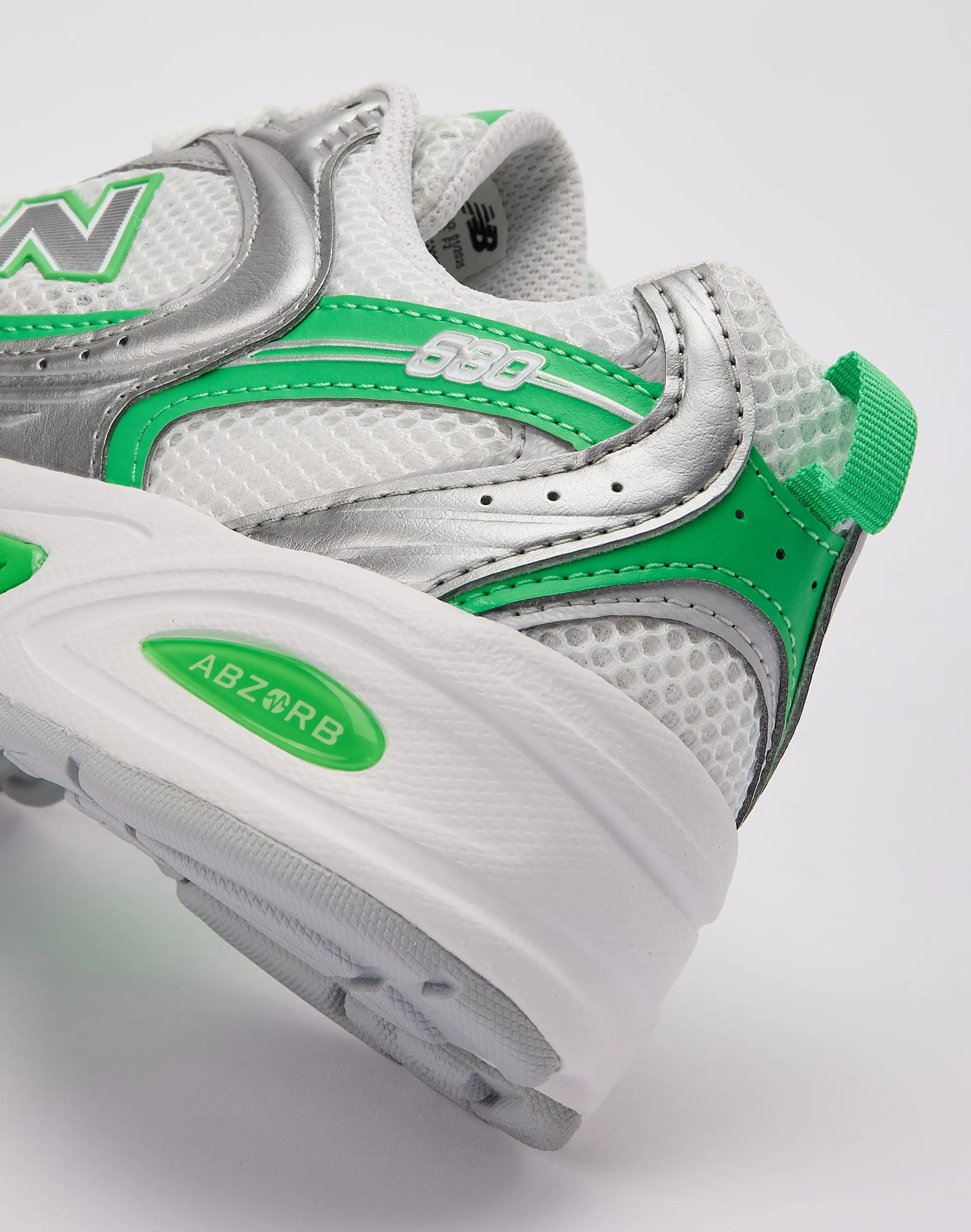 School Run New Balance 530