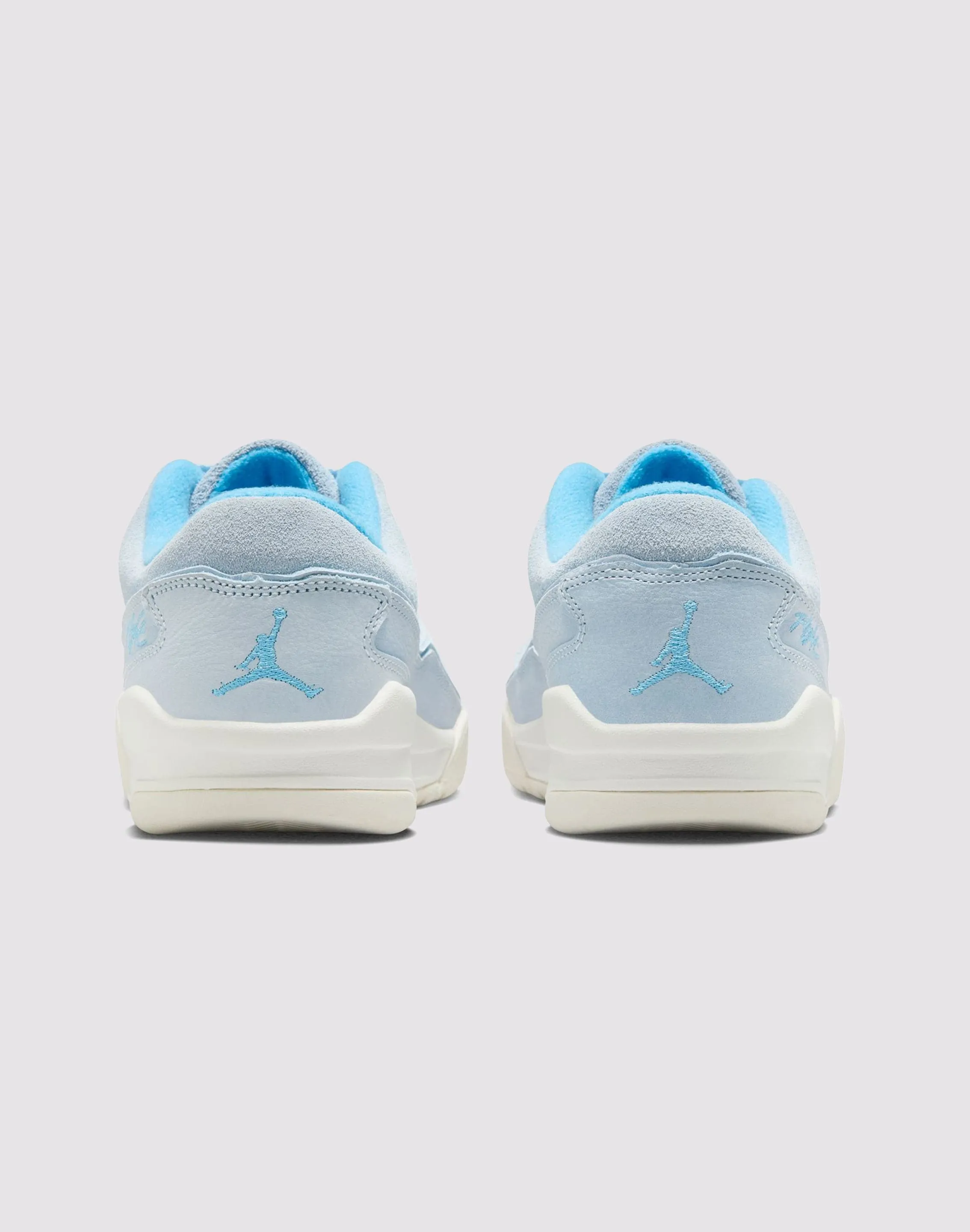 Jordan Flight Court "Hydrogen Blue/University Blue/Sail" sports Block Walk