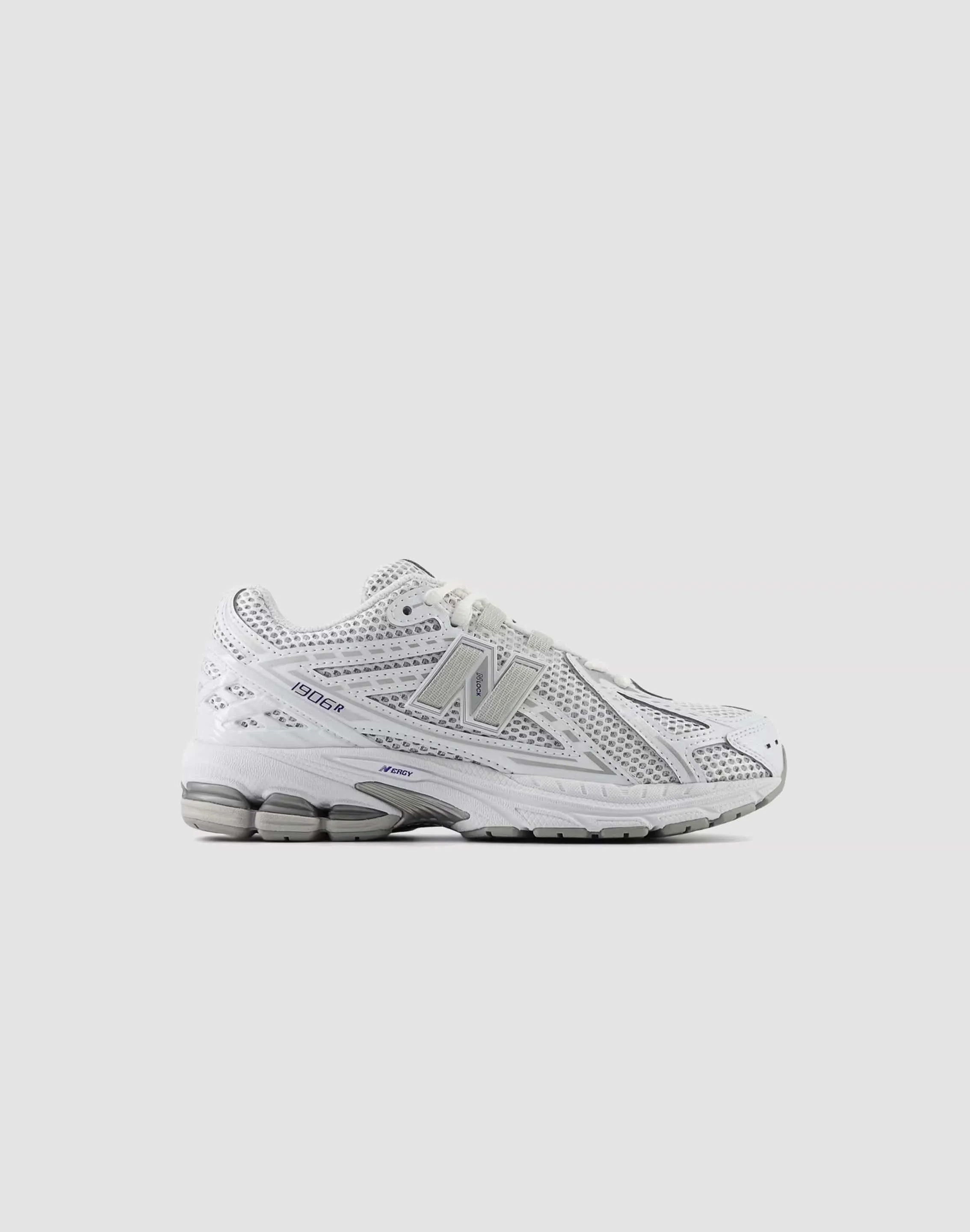 Long Step New Balance 1906R Grade-School