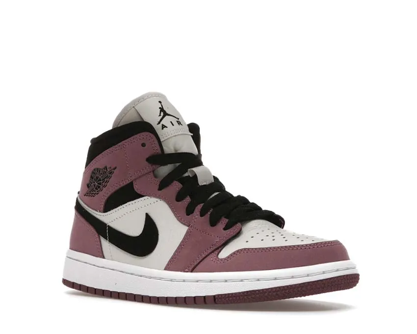 Smooth Step Air Jordan 1 Mid SE