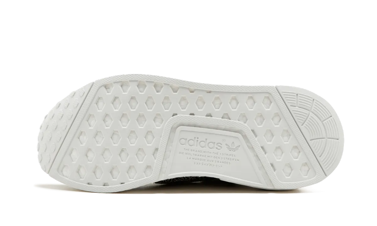 Drive Friendly Japan Line NMD_R1 PK "Colour Static"