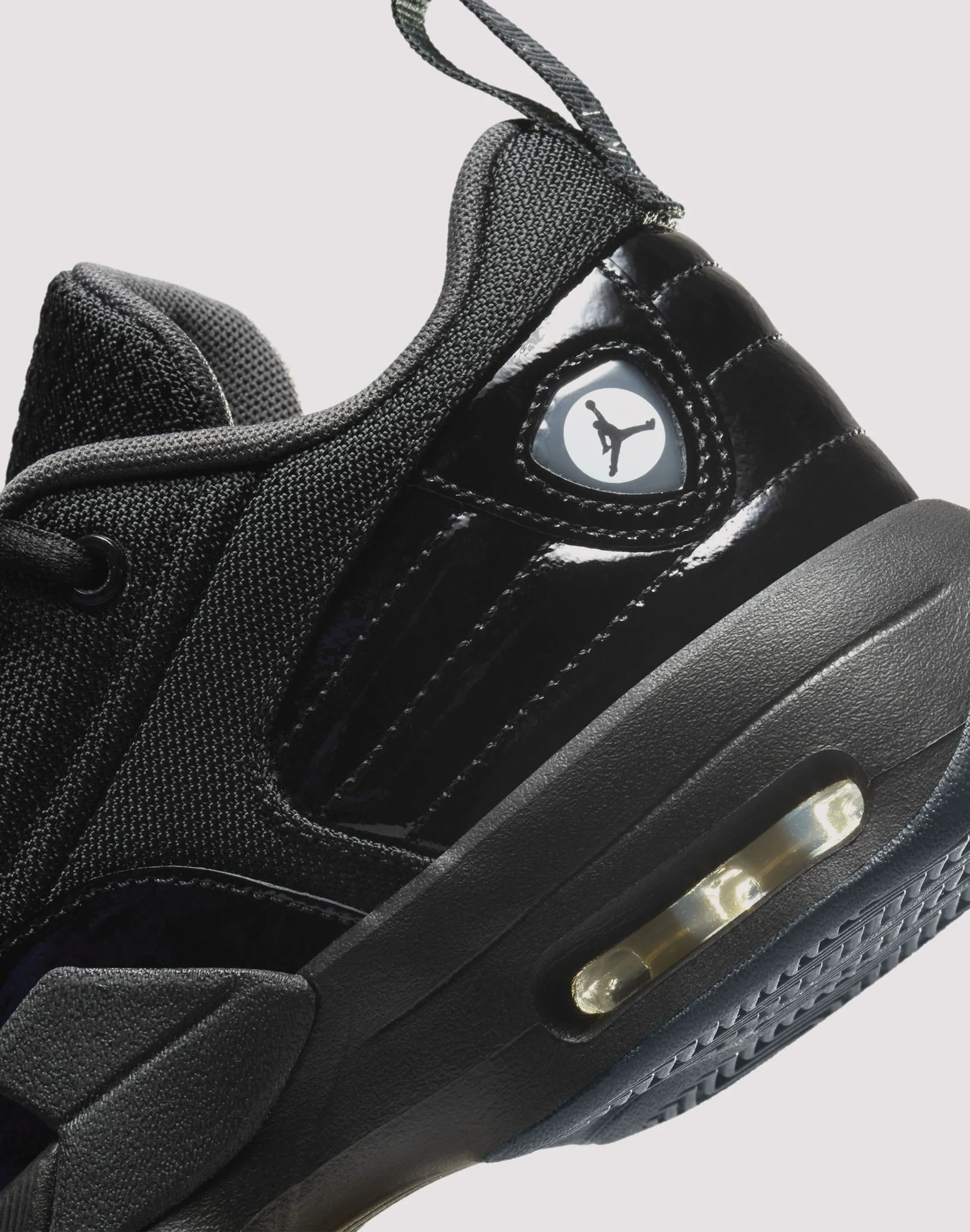 Urban Chill Jordan Max Aura 6 Grade School Boys' "Black/Anthracite"