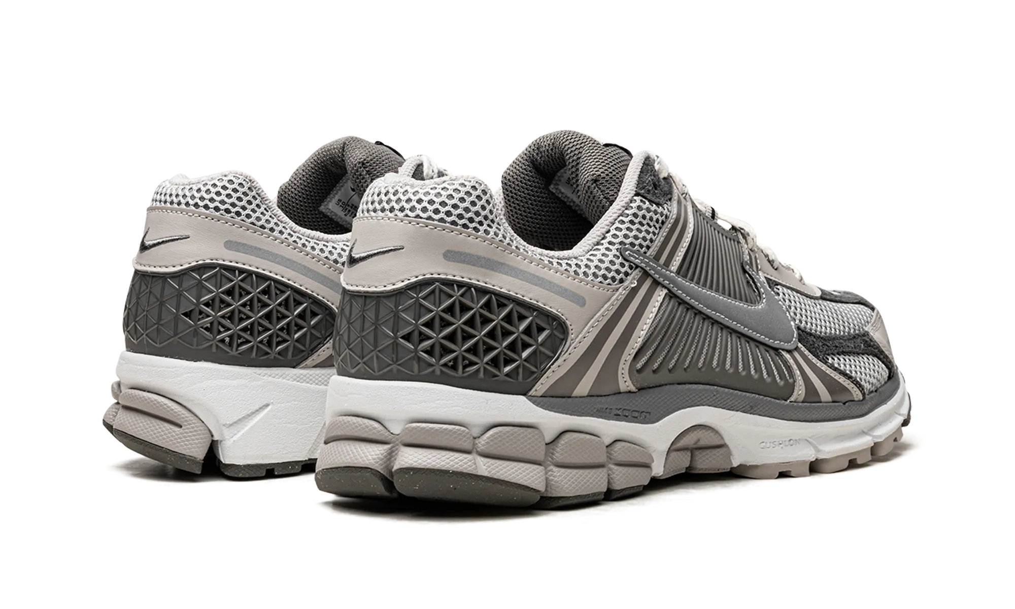 Zoom Vomero 5 "Iron Ore" toe spacer running in autumn shoes
