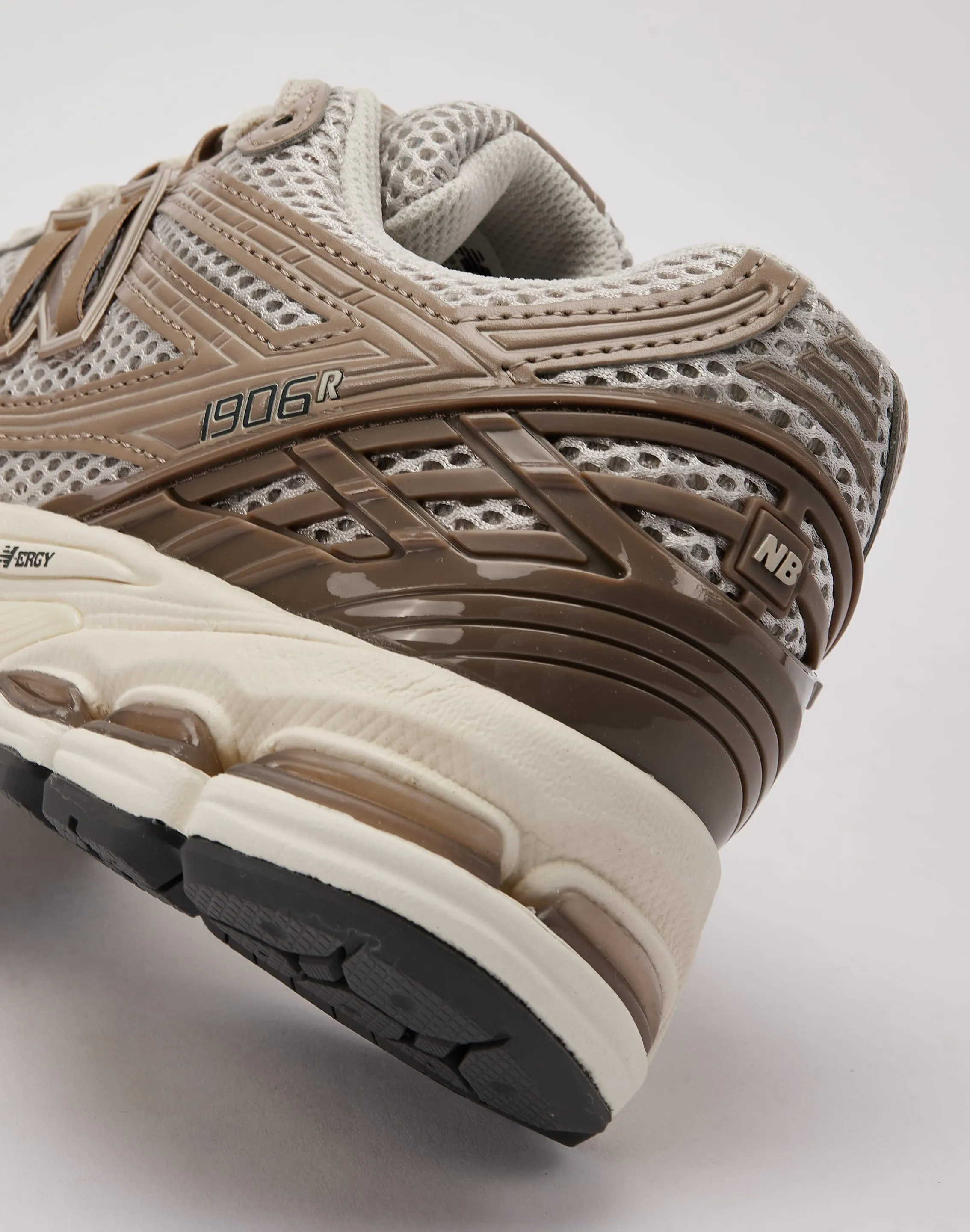 New Balance 1906R City Wear Fashion-Ready